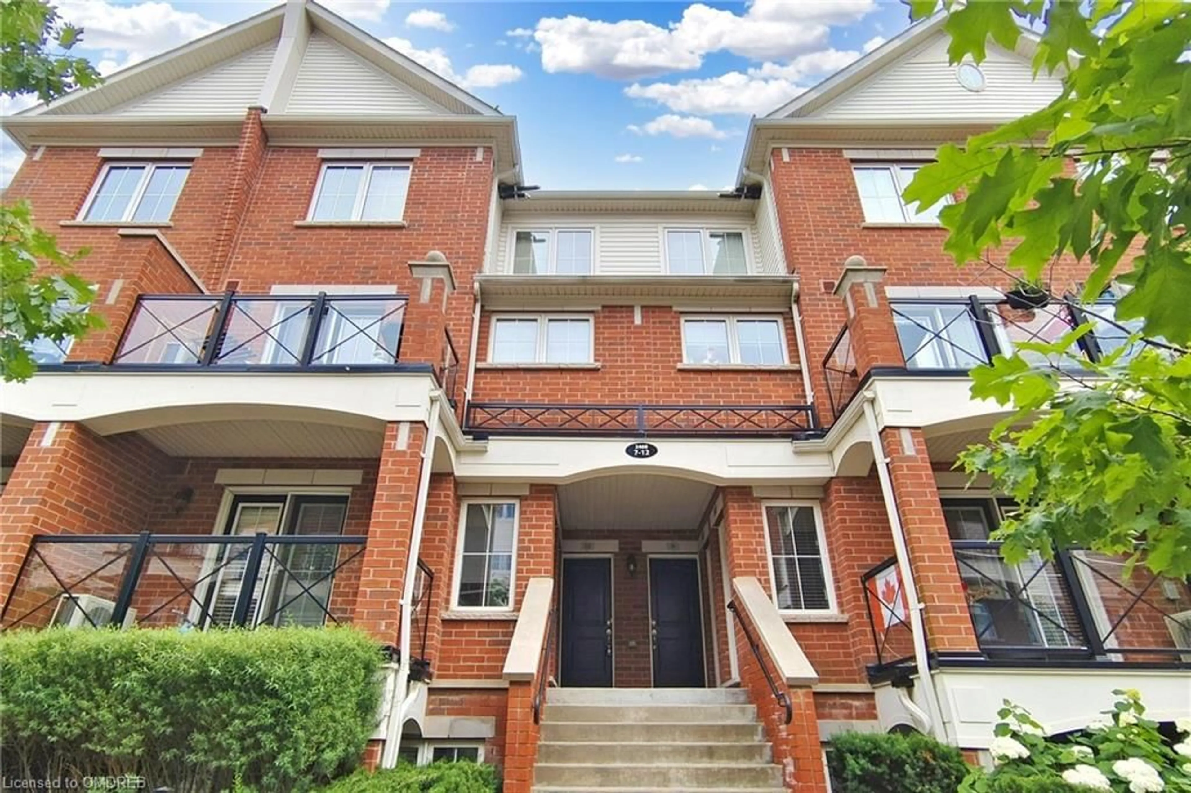 A pic from exterior of the house or condo for 2468 Post Rd #10, Oakville Ontario L6H 0J2