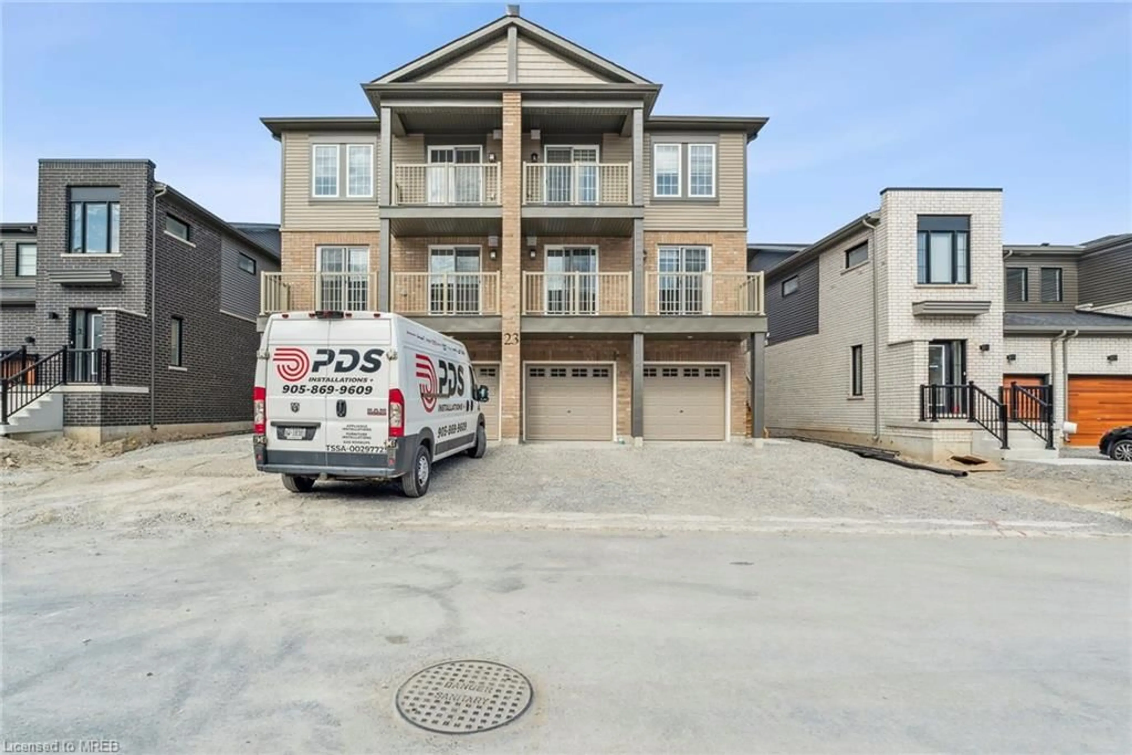 A pic from exterior of the house or condo for 23 Hay Lane #6, Barrie Ontario L9J 0V6