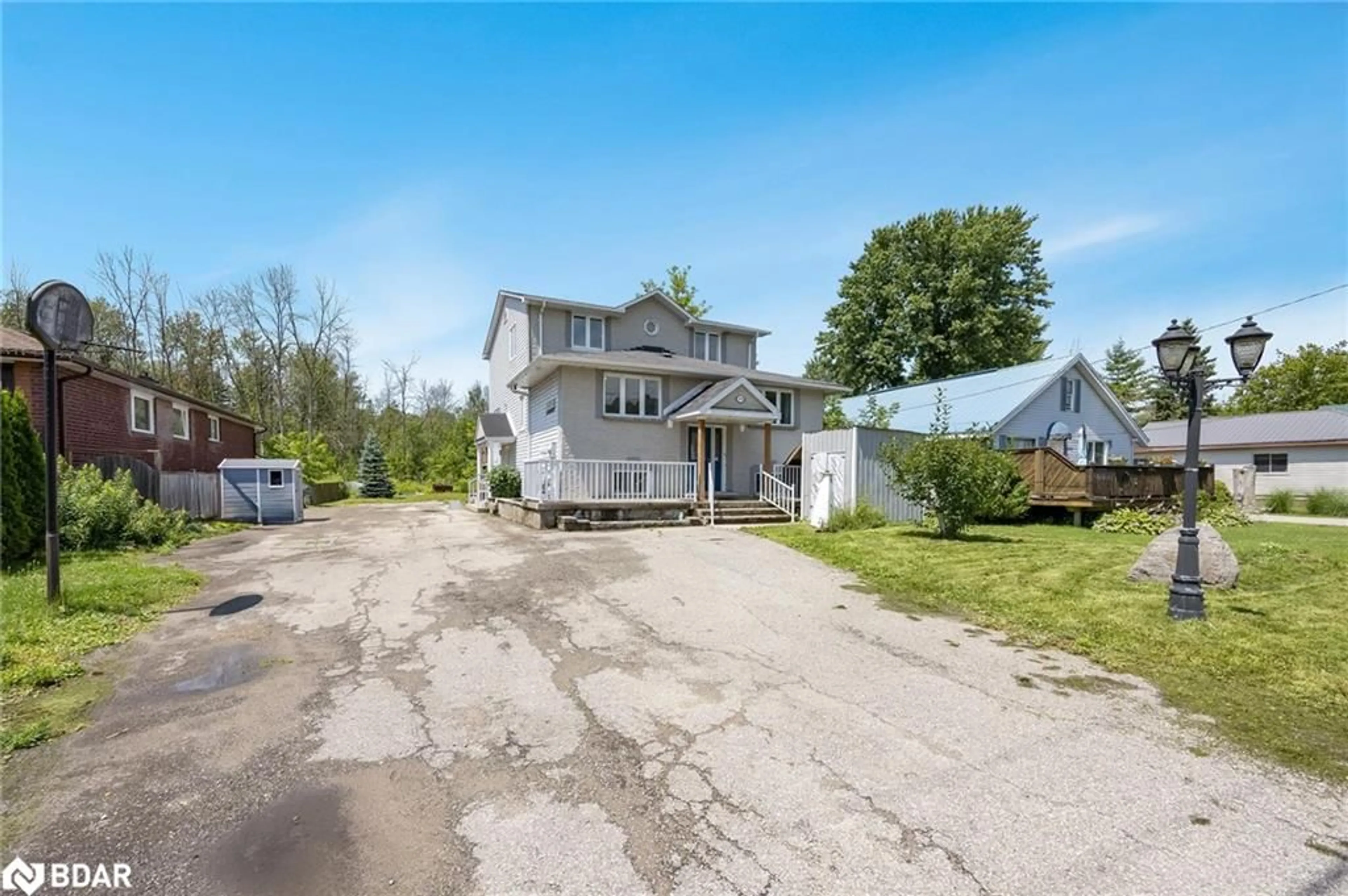 Frontside or backside of a home for 1076 Ewart St, Innisfil Ontario L0L 1C0
