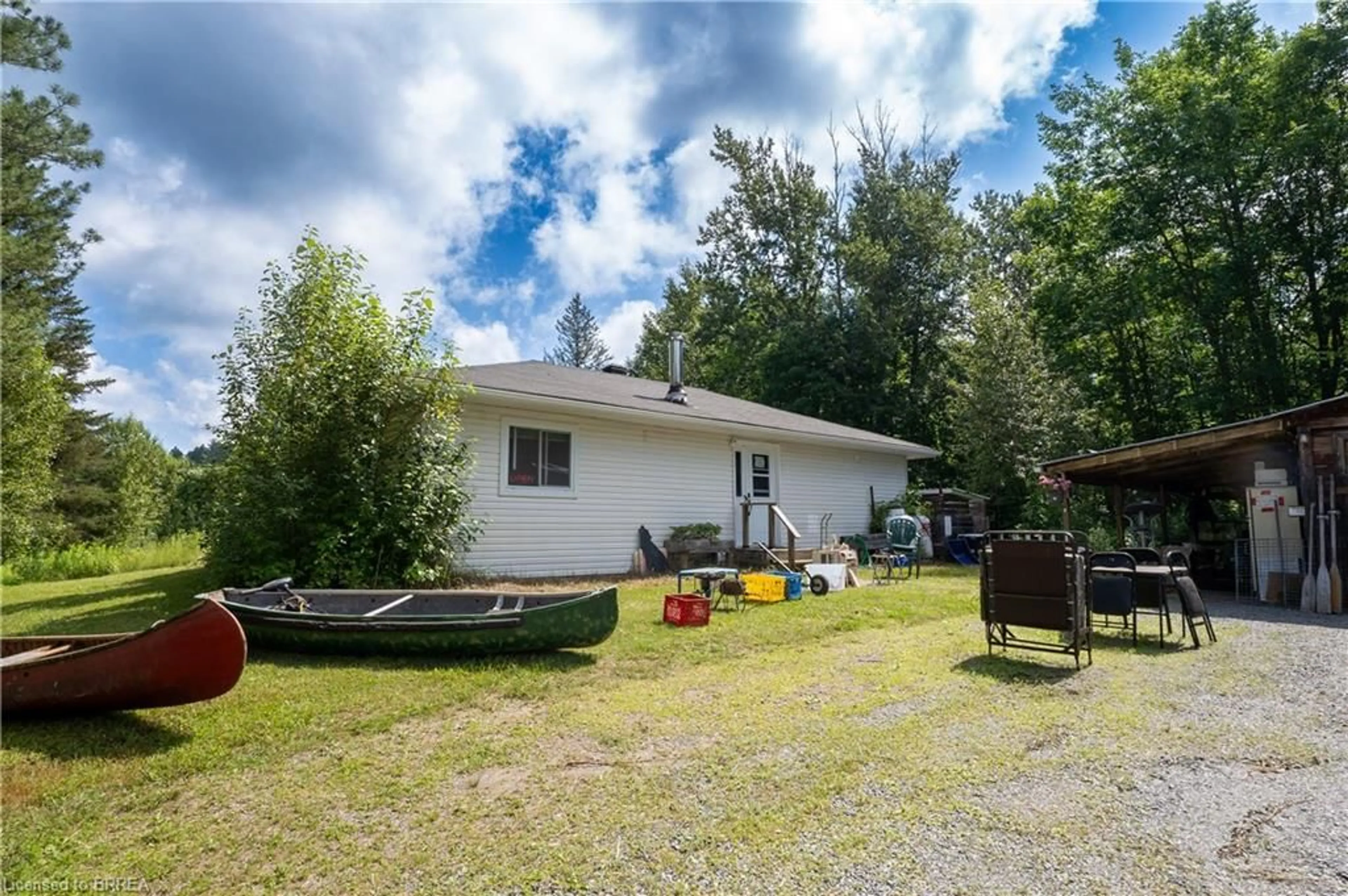 Cottage for 13356 64 Hwy, Field Ontario P0H 1M0