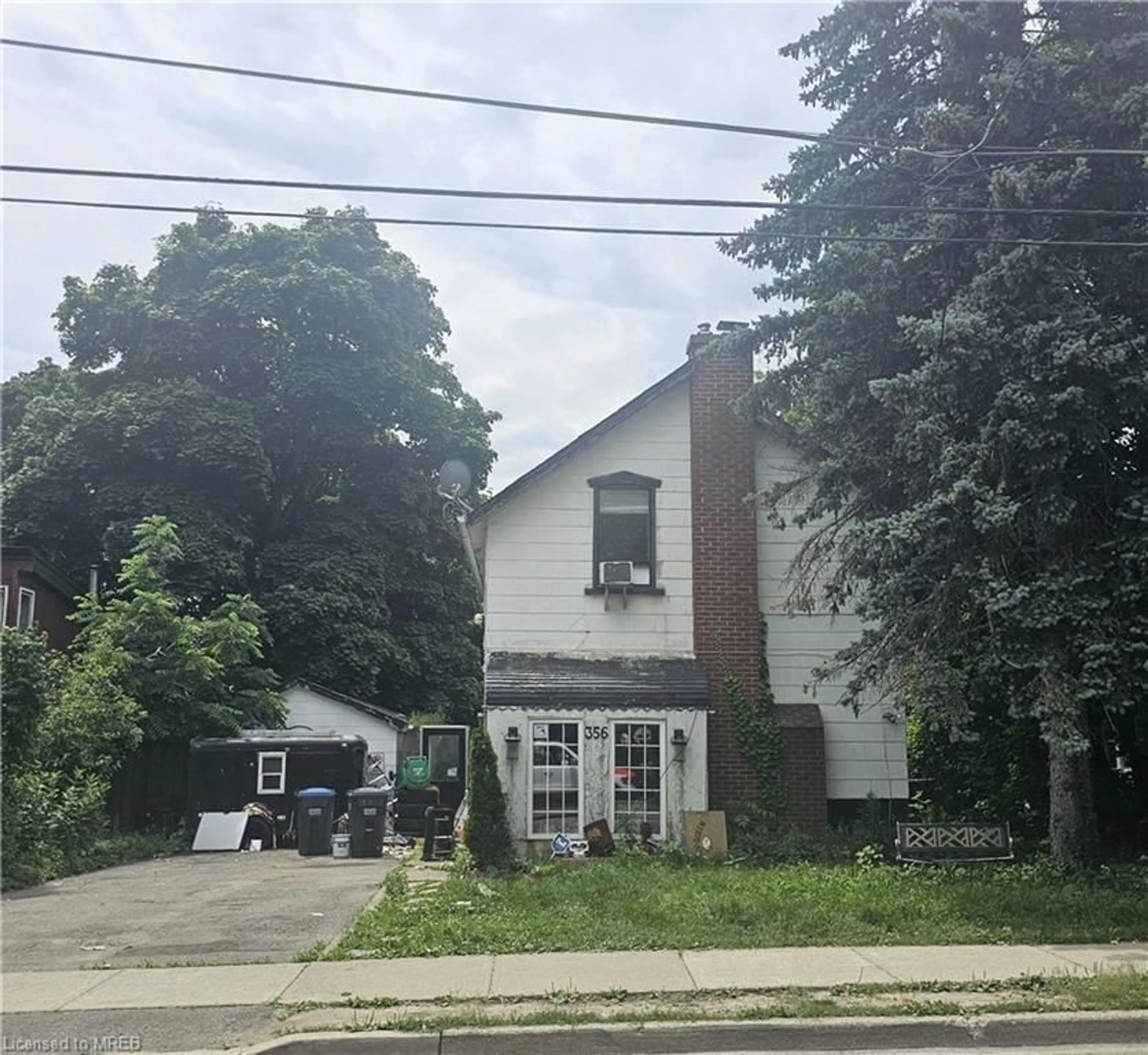 Frontside or backside of a home for 356 Queen St, Mississauga Ontario L5M 1M2