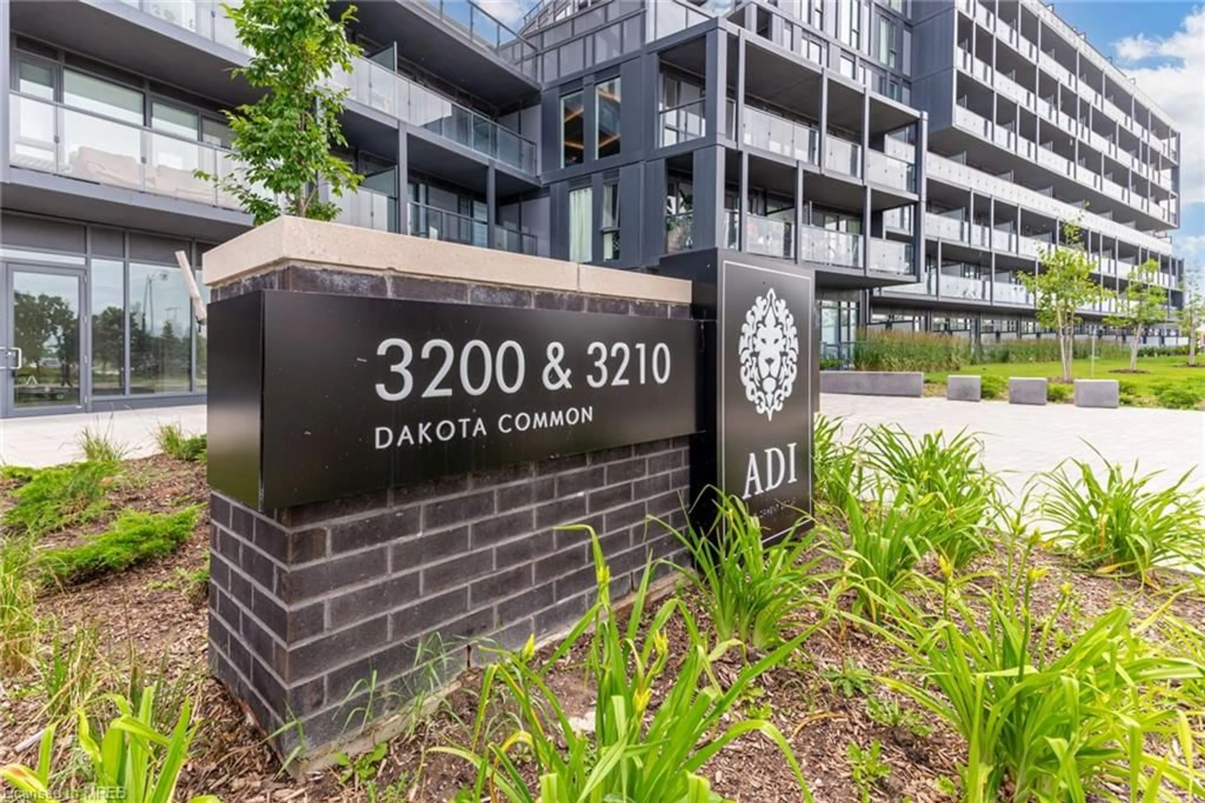 Indoor foyer, unknown floor for 3200 Dakota Common #B813, Burlington Ontario L7M 2A7