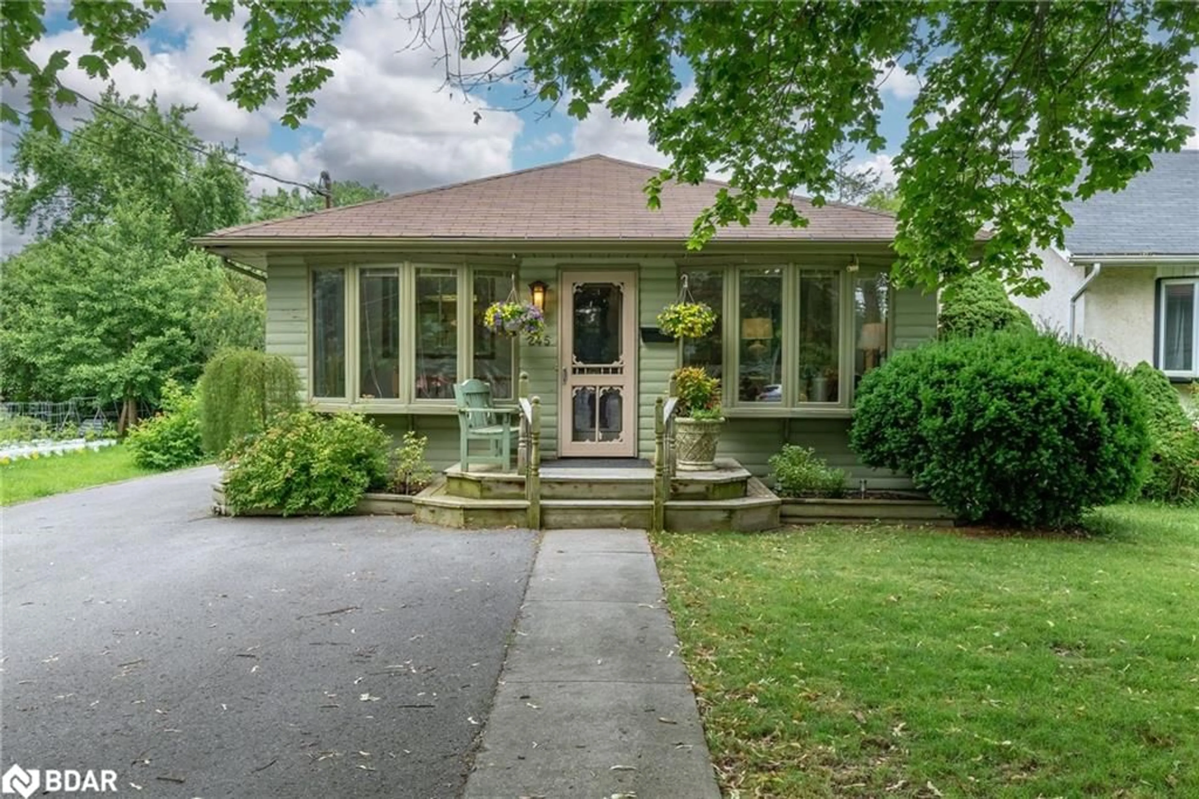 Outside view for 245 Herchimer Ave, Belleville Ontario K8N 4H1