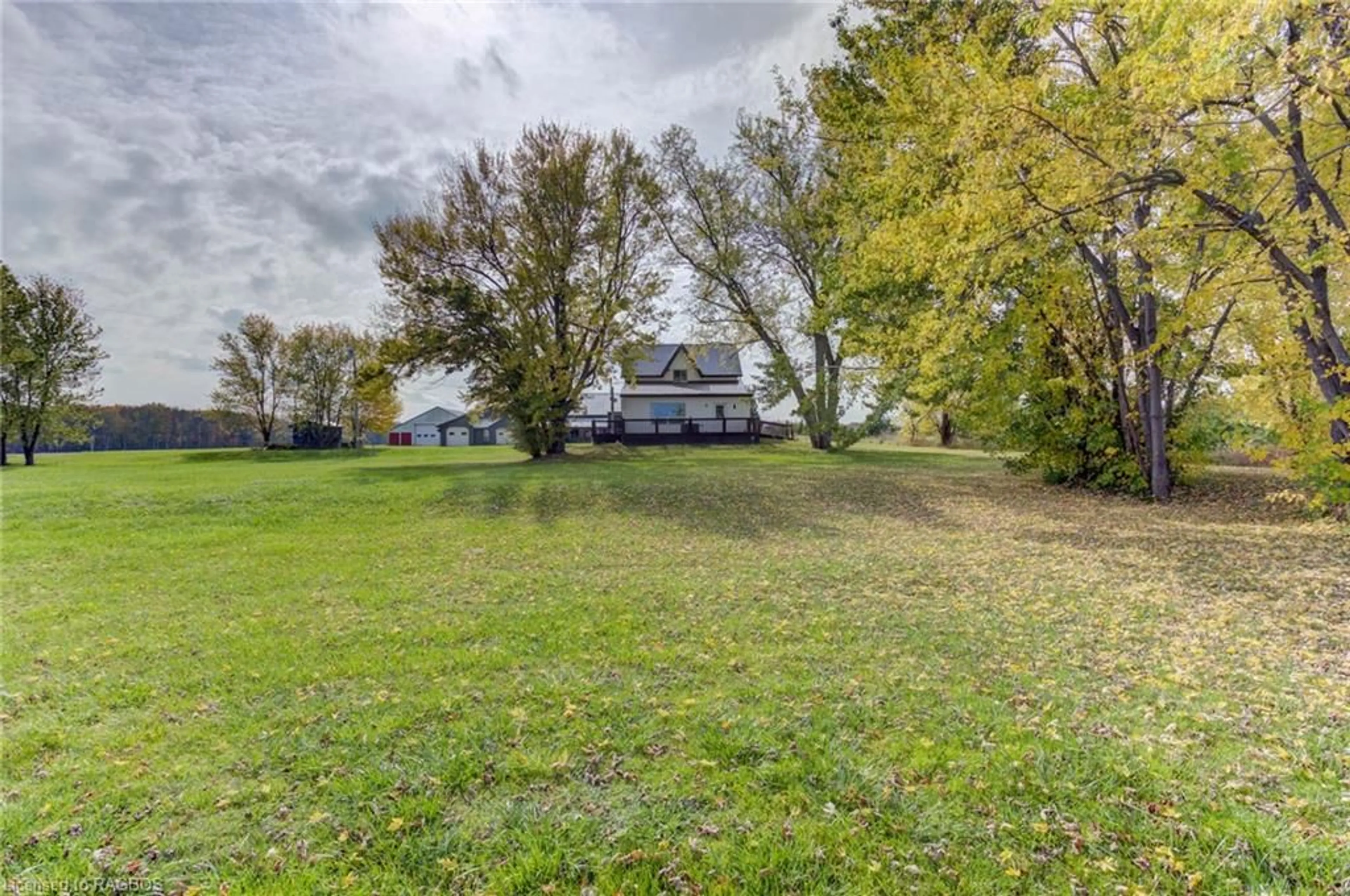 A pic from exterior of the house or condo, the fenced backyard for 4113 Highway 9, Holyrood Ontario N0G 2B0