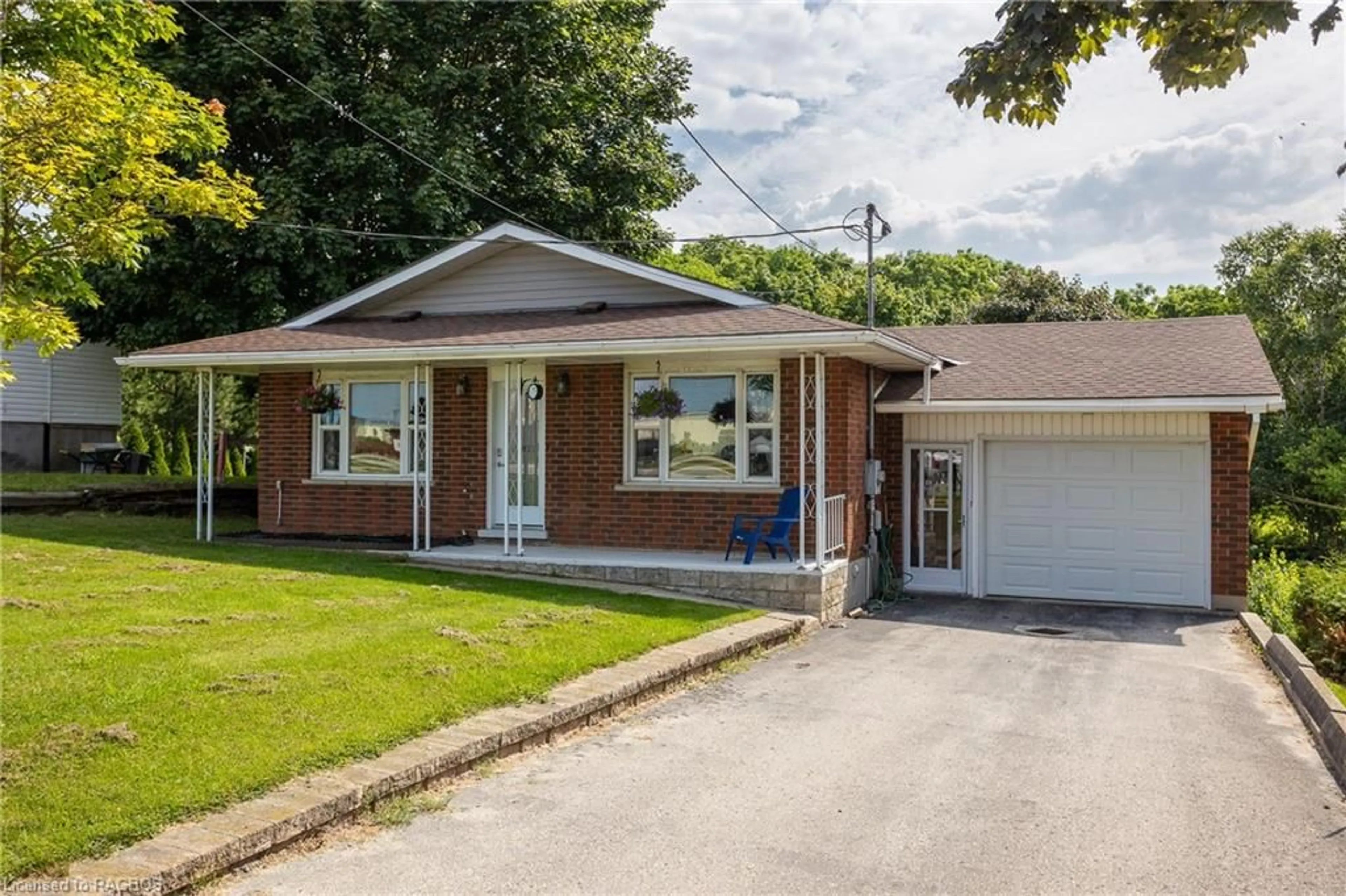 Frontside or backside of a home for 361 1st Ave, Chesley Ontario N0G 1L0