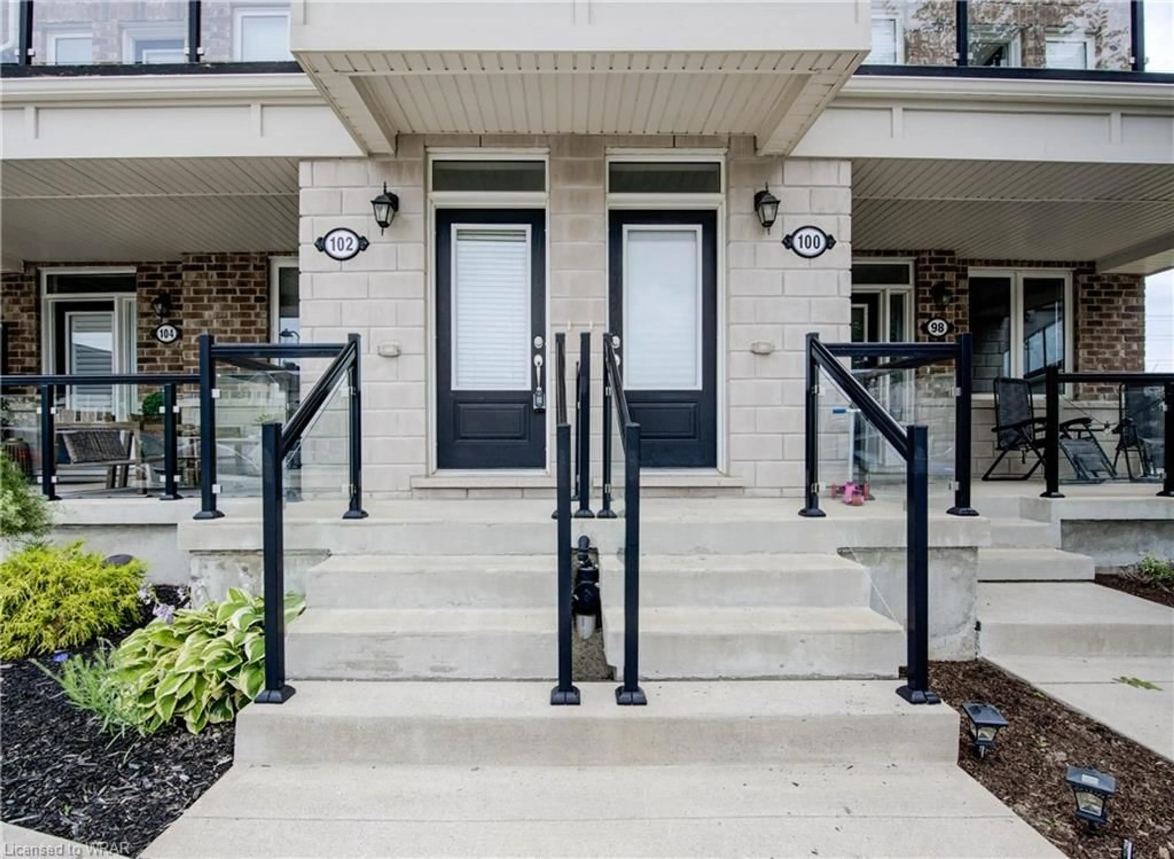 Indoor entryway for 102 Daylily Lane, Kitchener Ontario N2K 0K1