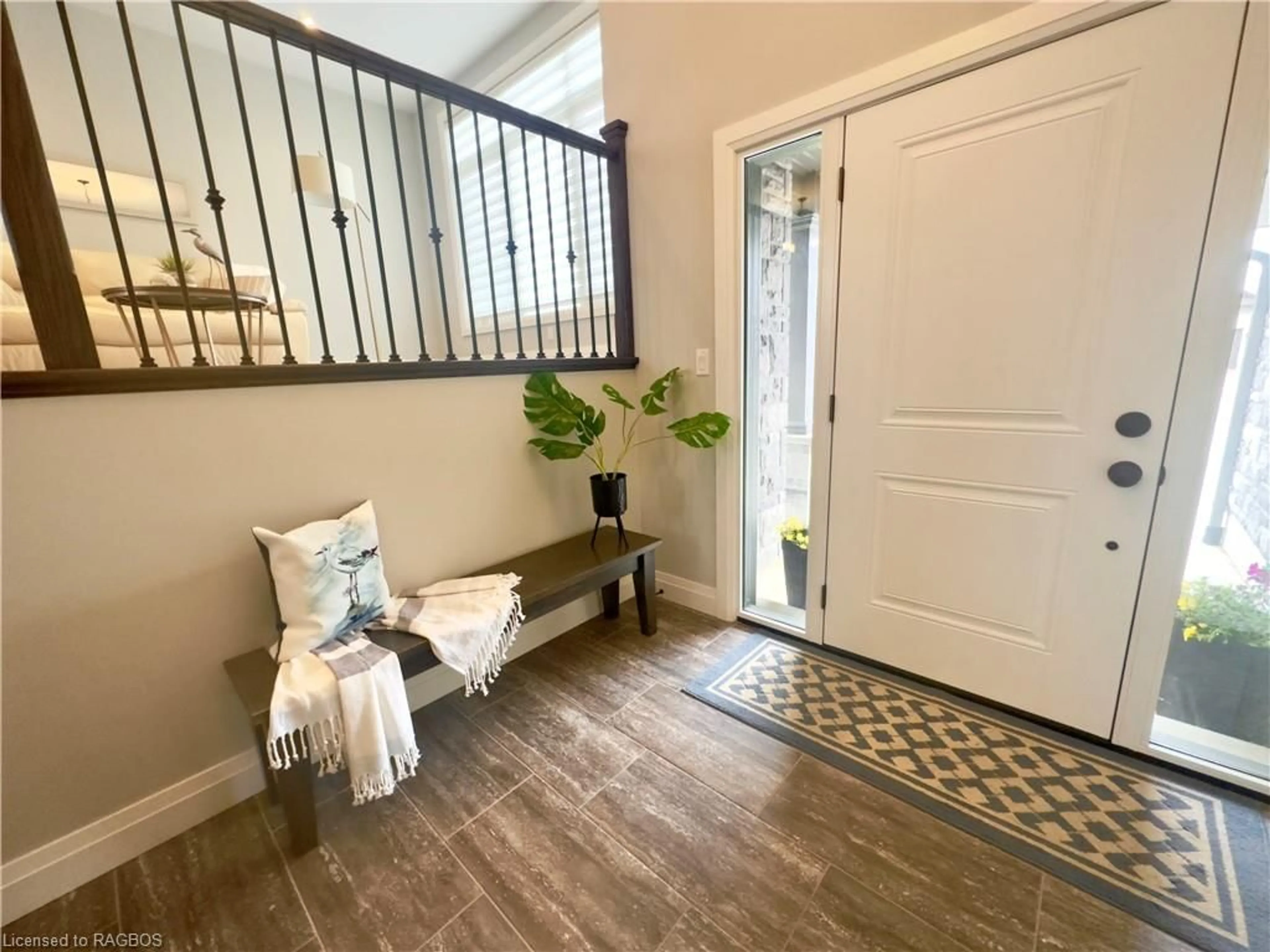 Indoor entryway for 439 Devonshire Rd, Port Elgin Ontario N0H 2C2