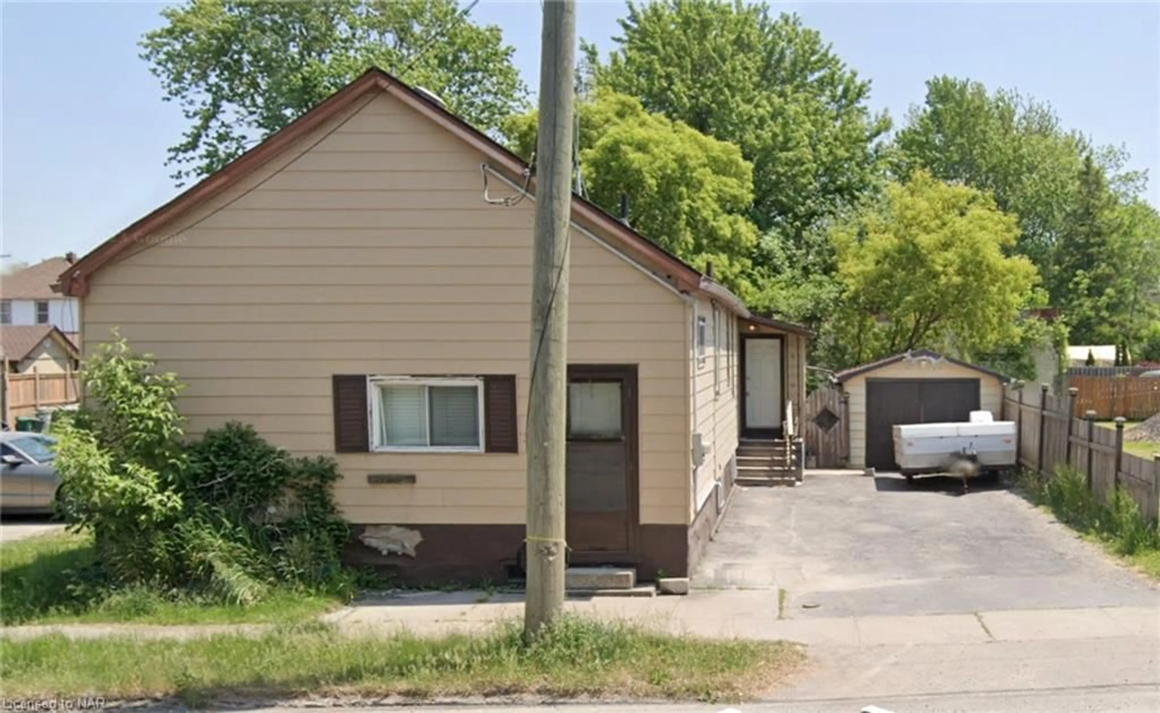 A pic from exterior of the house or condo for 315 Welland St, Port Colborne Ontario L3K 1V7