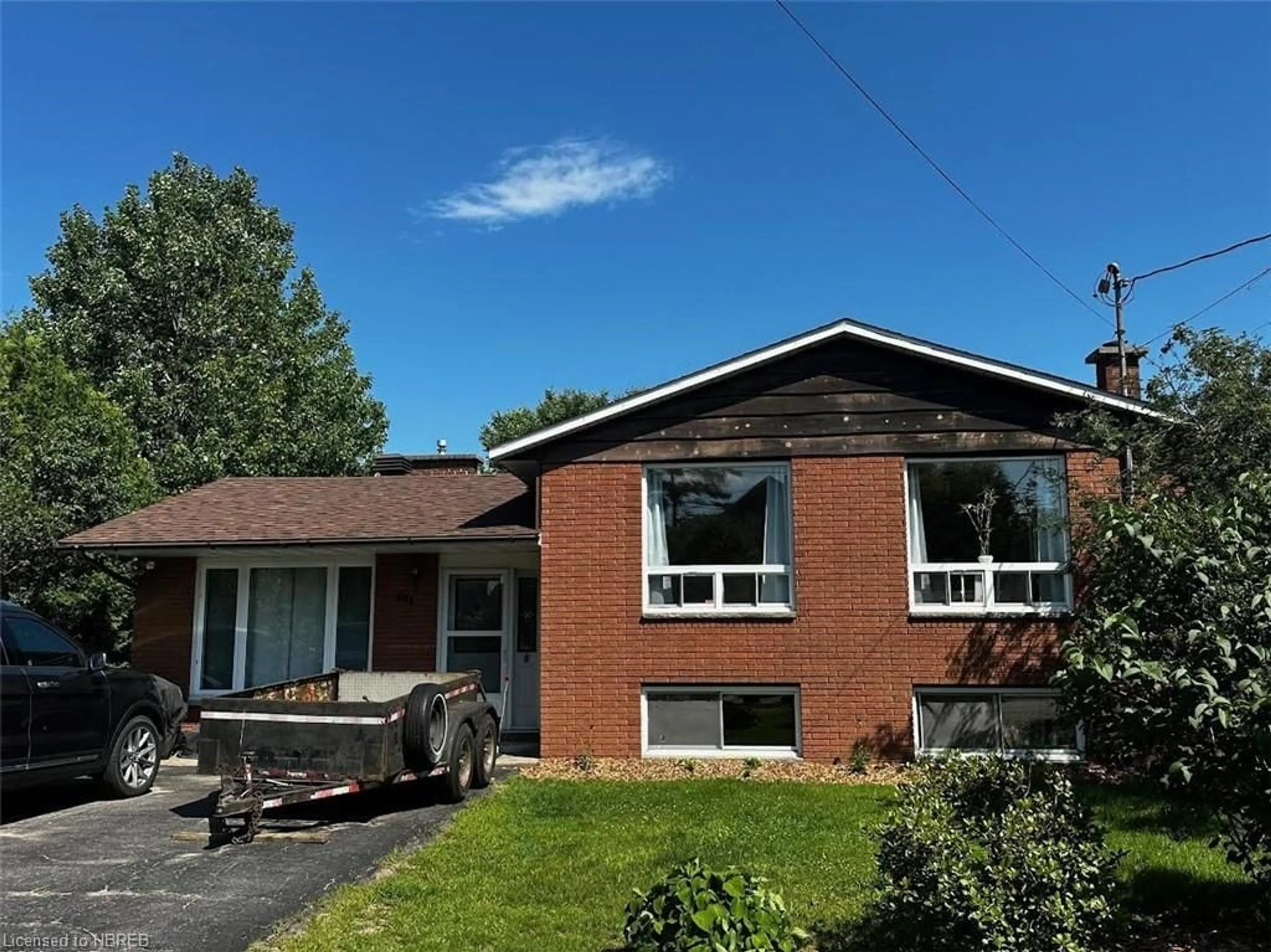 Frontside or backside of a home for 541 Mccool St, Mattawa Ontario P0H 1V0