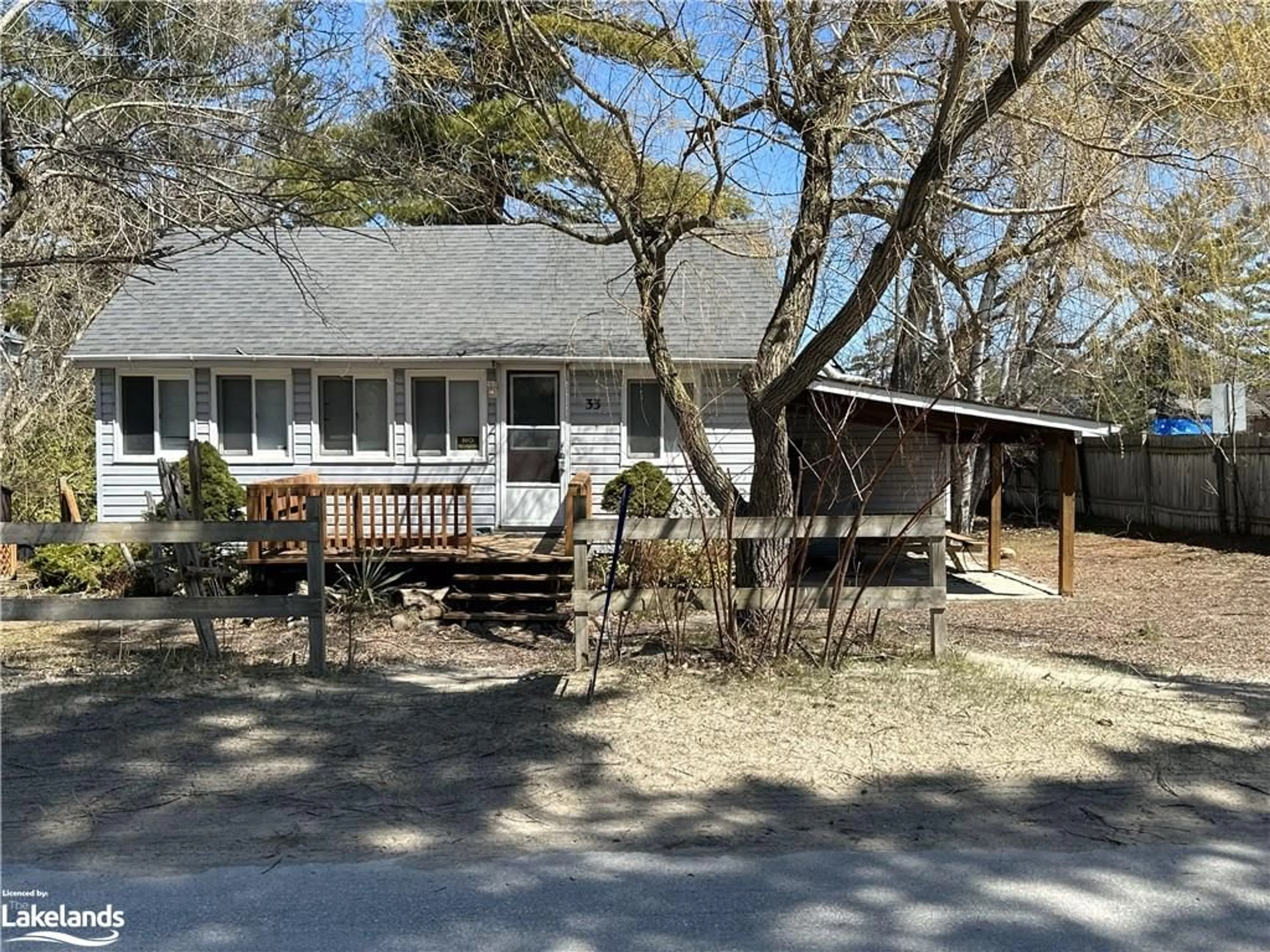 Cottage for 33 17th St, Wasaga Beach Ontario L9Z 2J1