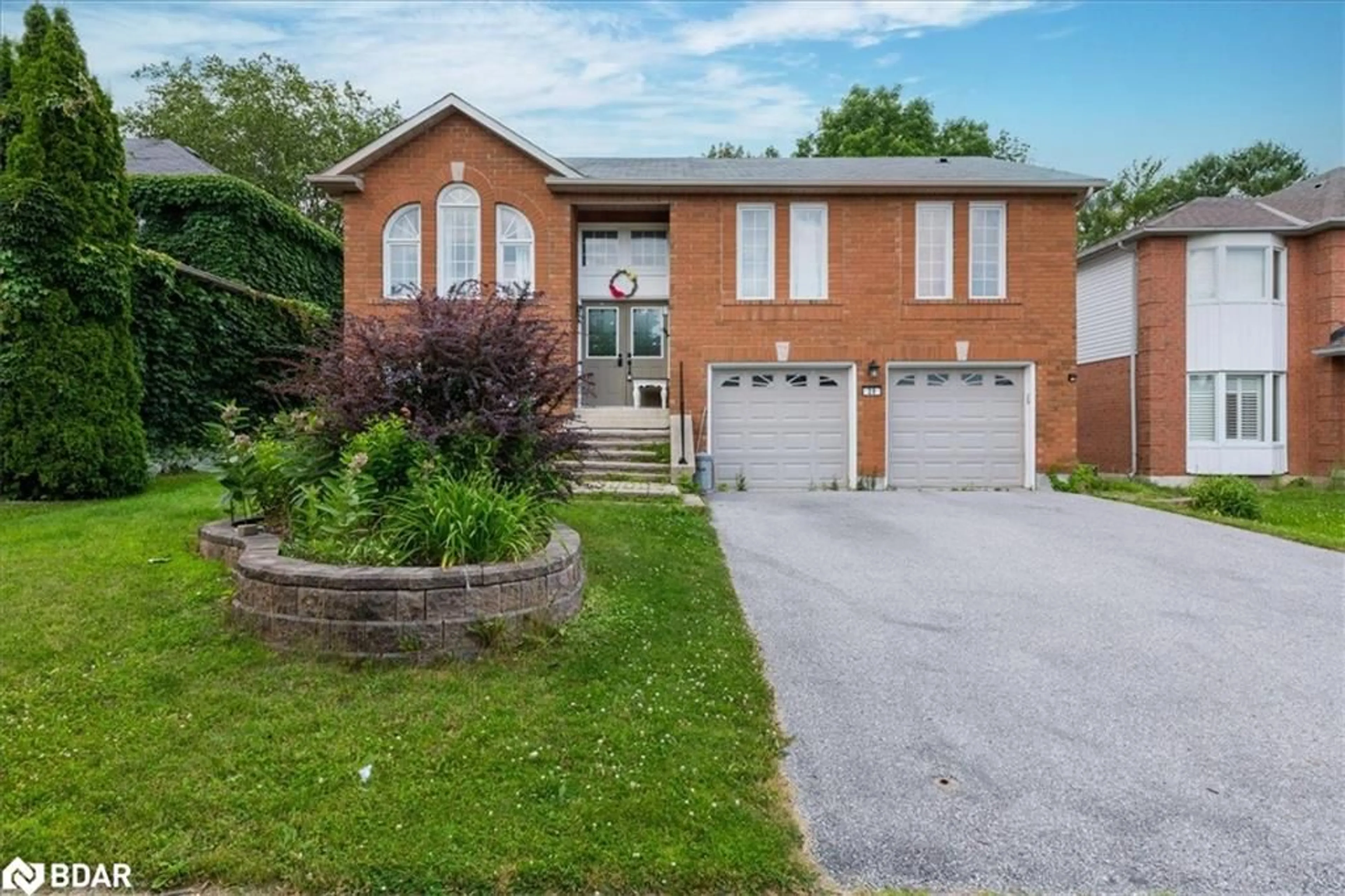 Frontside or backside of a home for 20 Frontier Ave, Orillia Ontario L3V 7S8