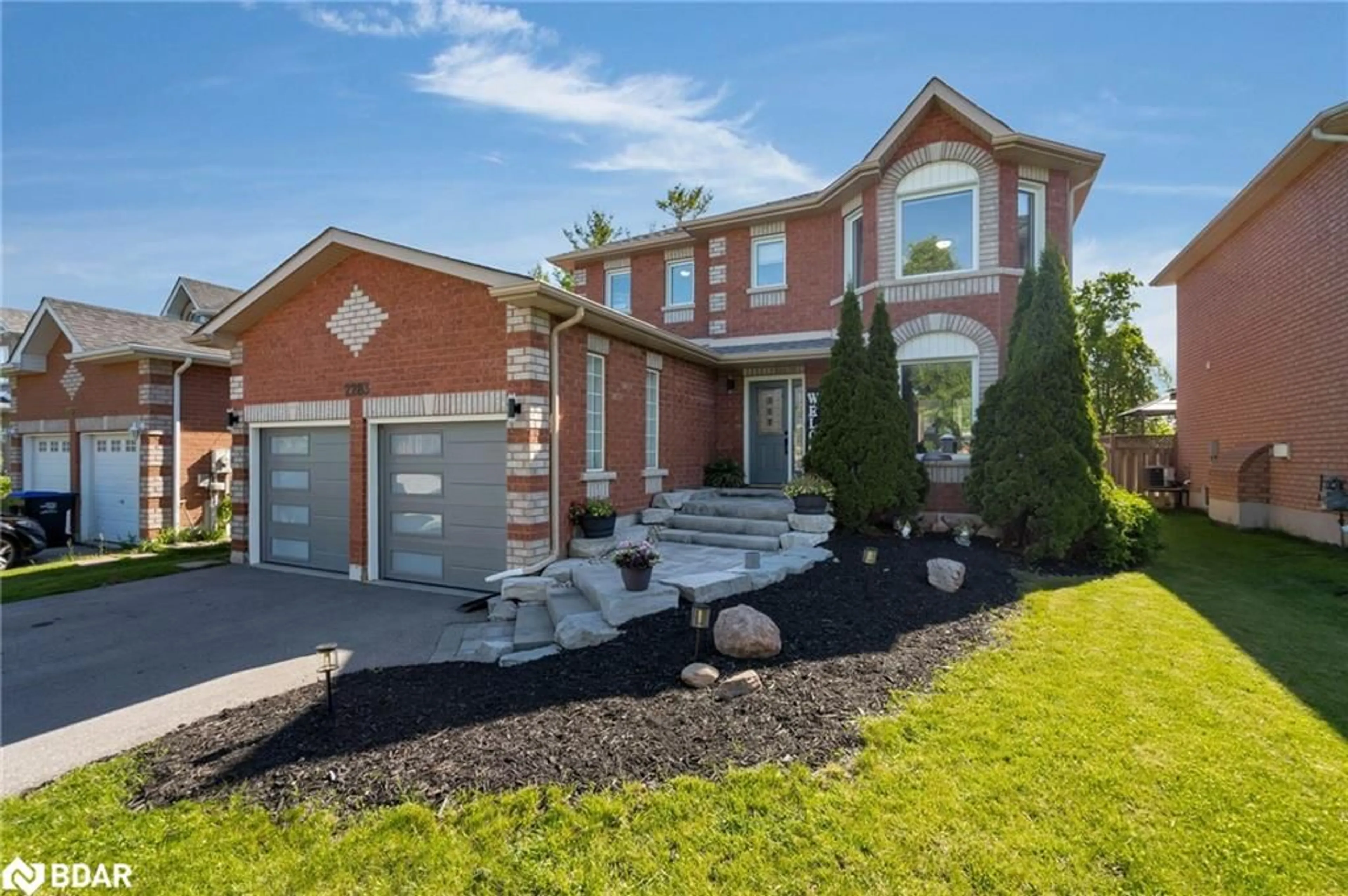 Home with brick exterior material for 2283 Jack Cres, Innisfil Ontario L9S 2C7