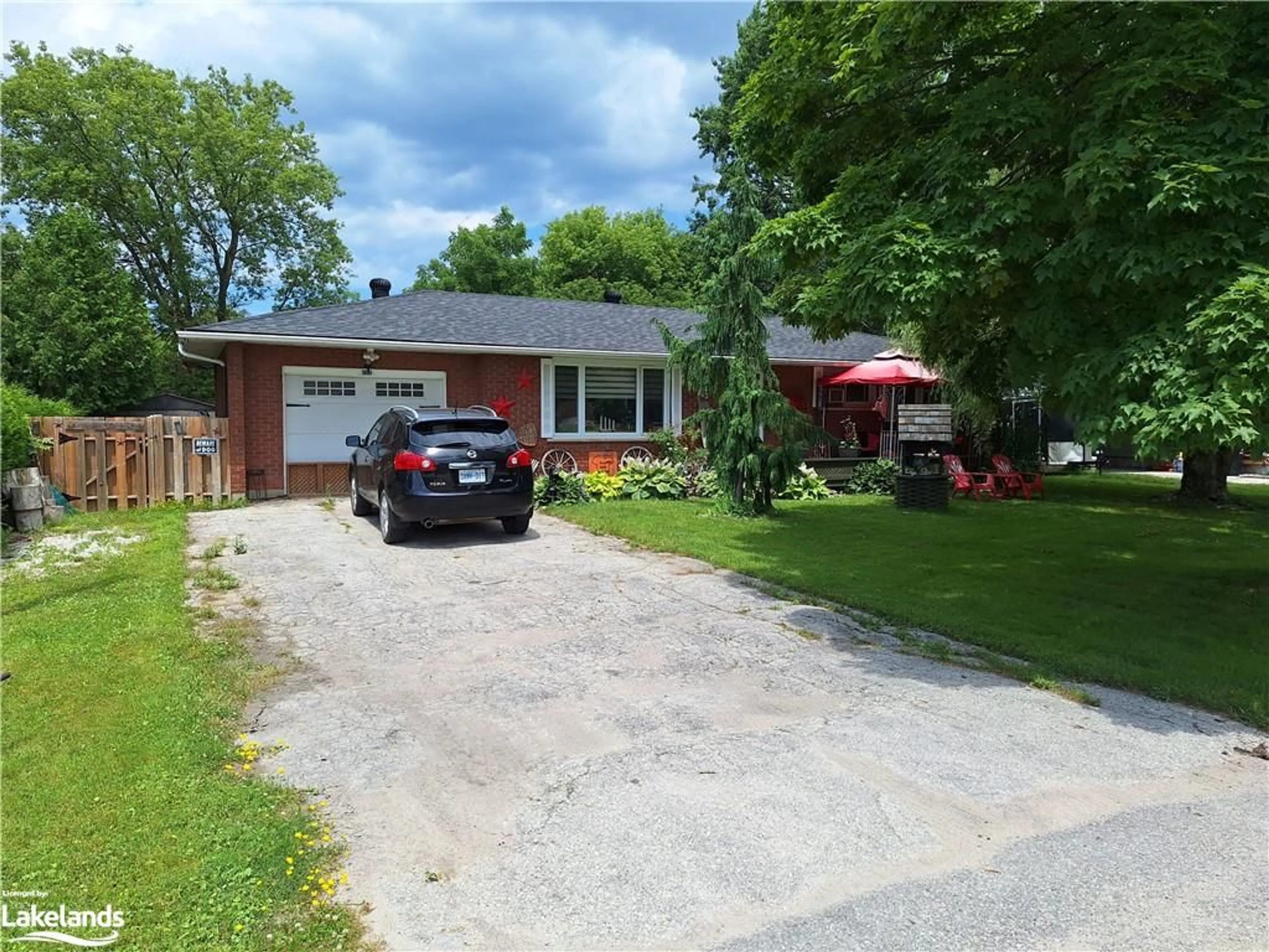 Frontside or backside of a home for 202 Point St, Stayner Ontario L0M 1S0