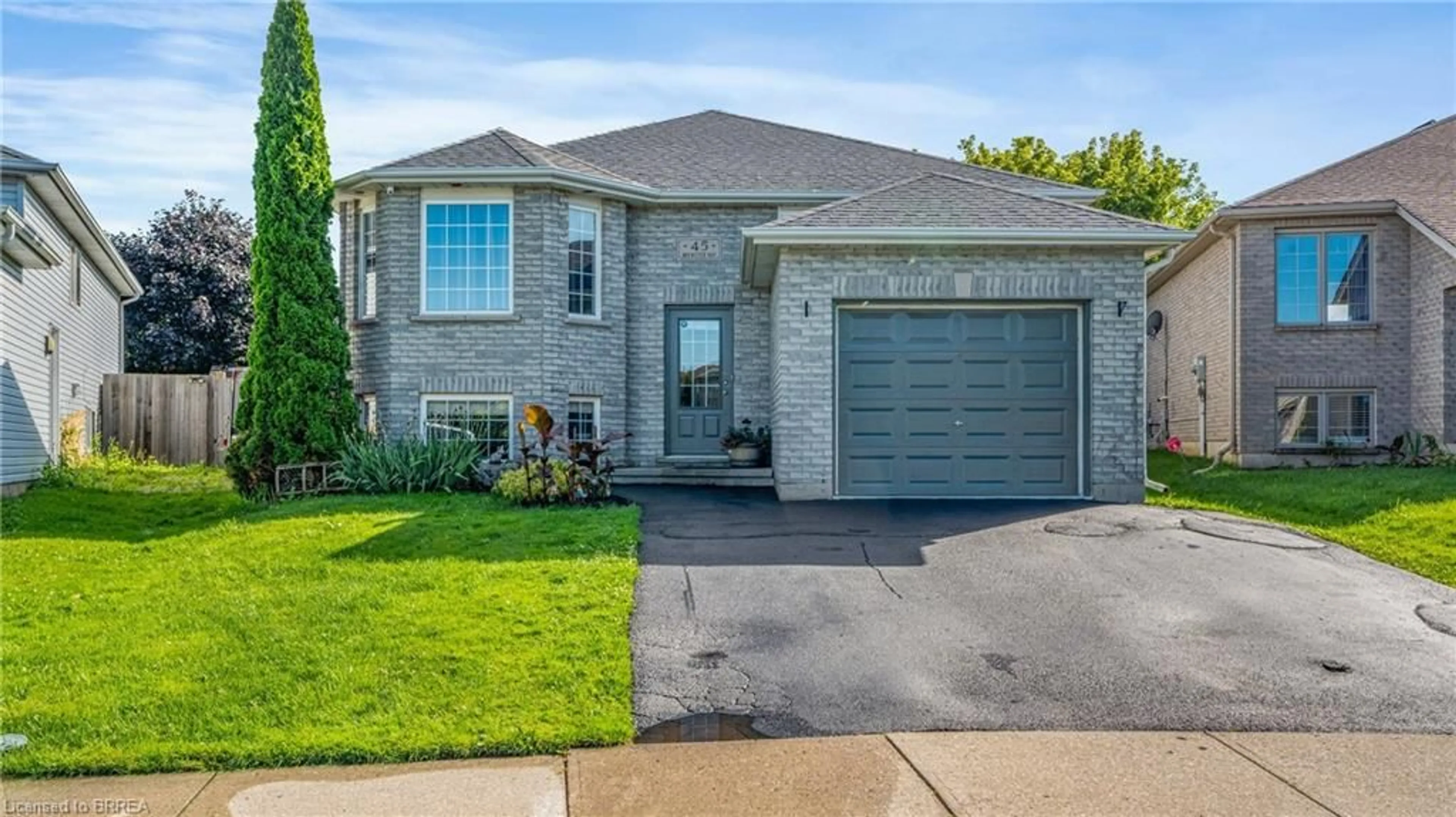 Frontside or backside of a home for 45 Brewster Way, Brantford Ontario N3T 6N4