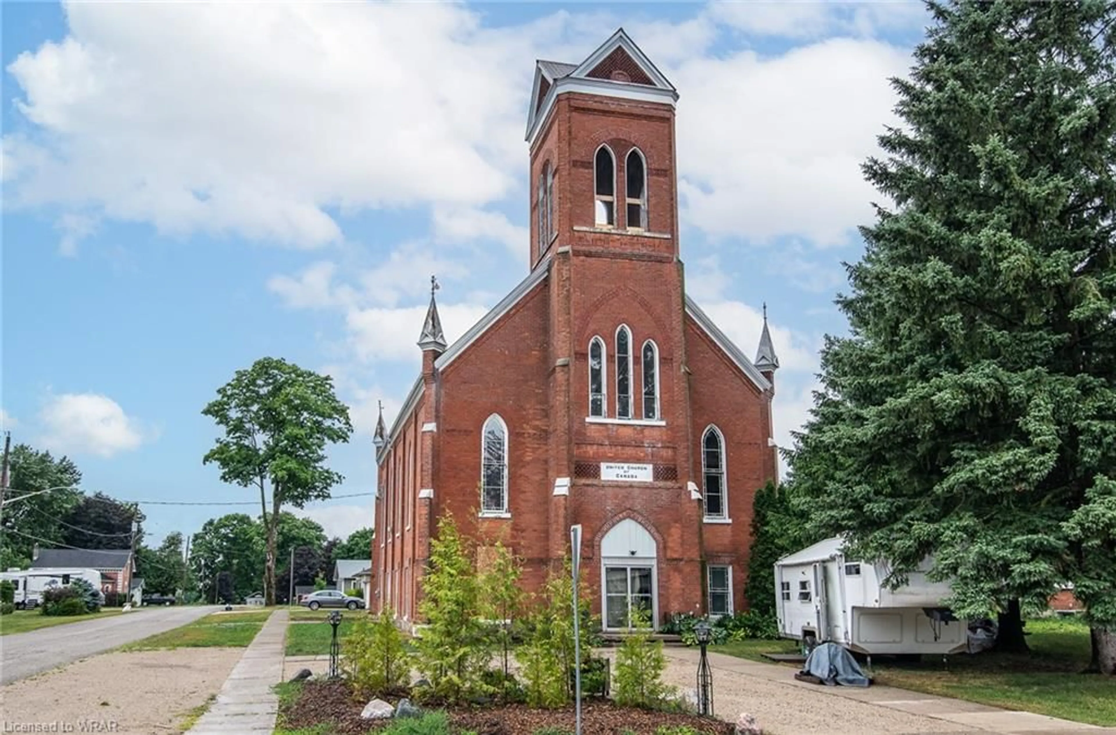 Home with brick exterior material for 2048 Albert St, Gorrie Ontario N0G 1X0