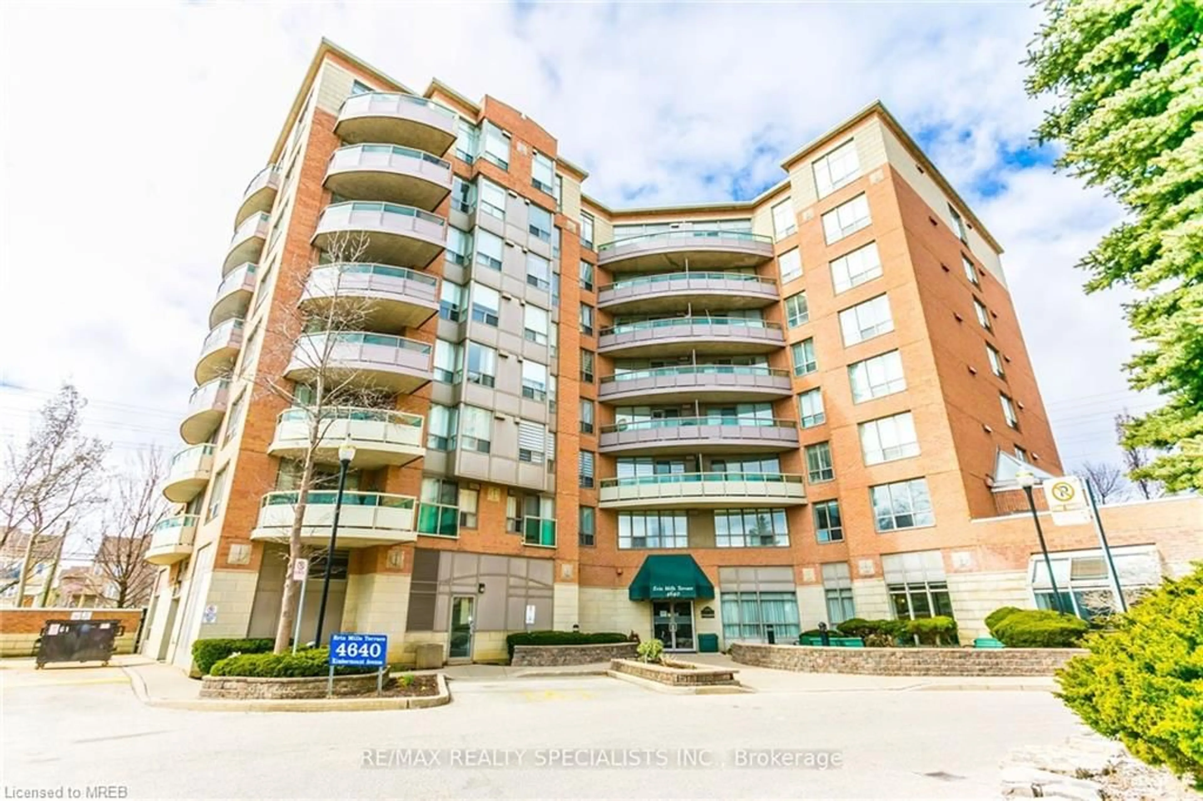 A pic from exterior of the house or condo for 4640 Kimbermount Ave #209, Mississauga Ontario L5M 5W6