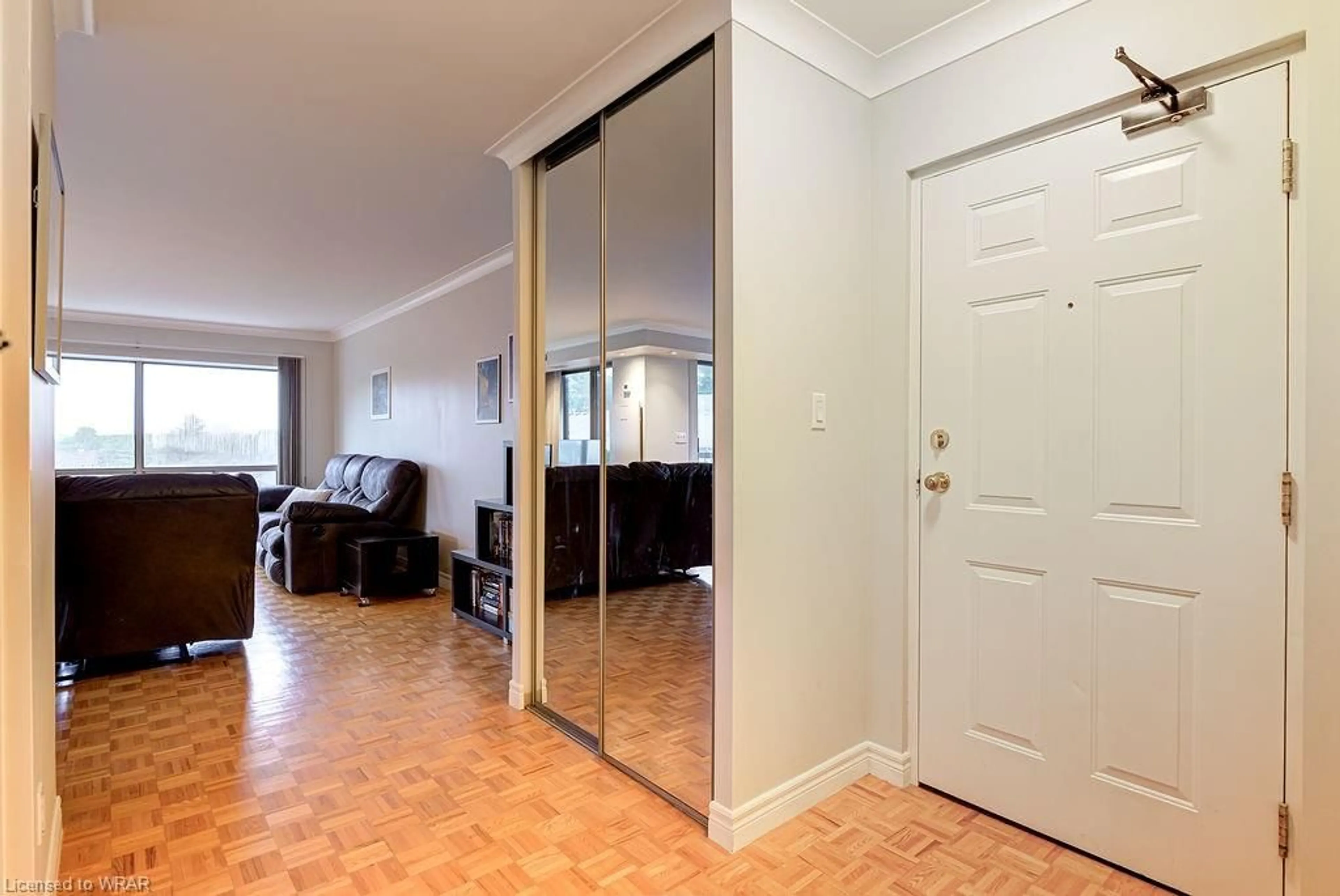 Indoor entryway for 300 Keats Way #507, Waterloo Ontario N2L 6E6