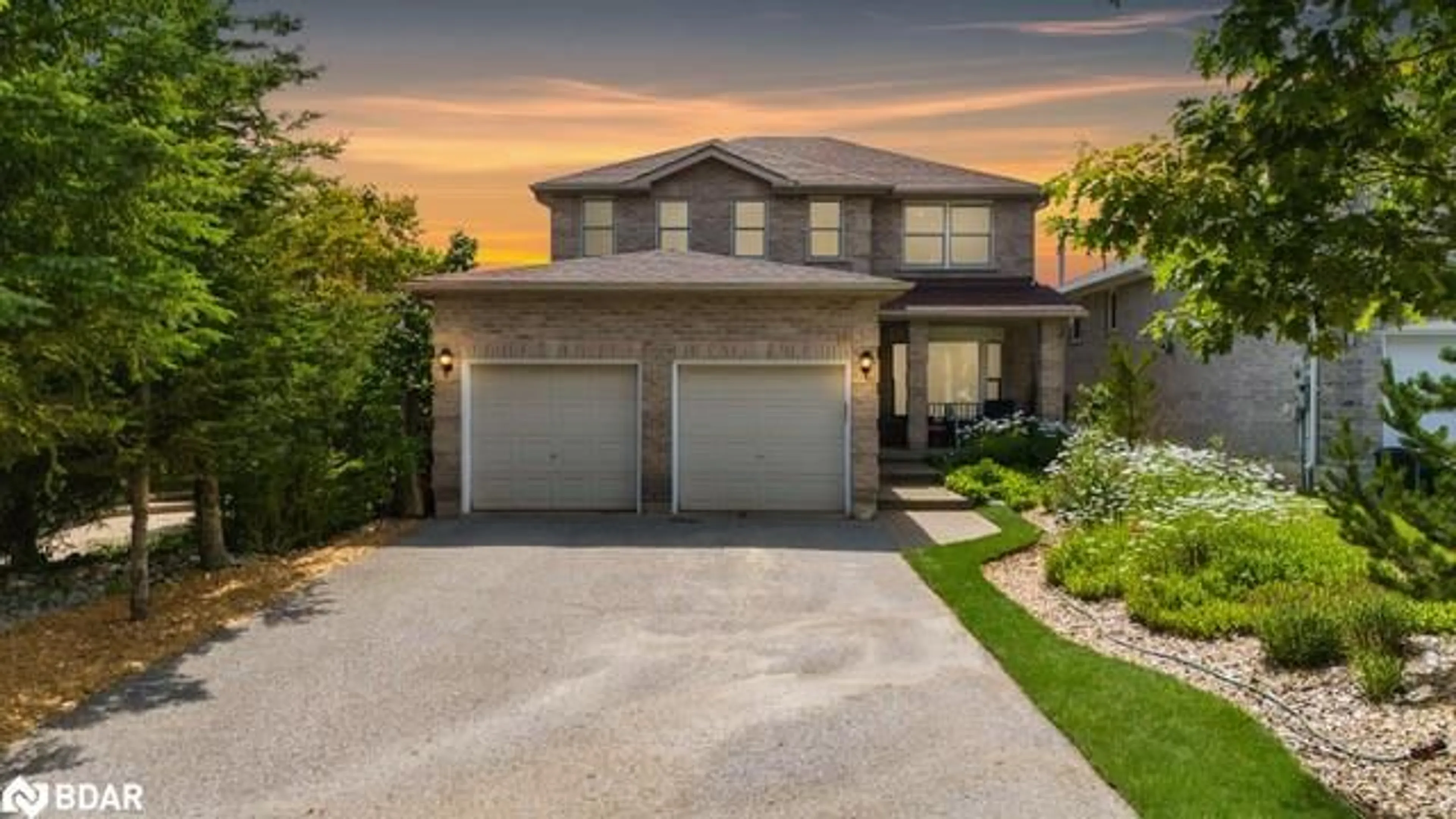 Frontside or backside of a home for 14 Meyer Ave, Barrie Ontario L4M 6Y1