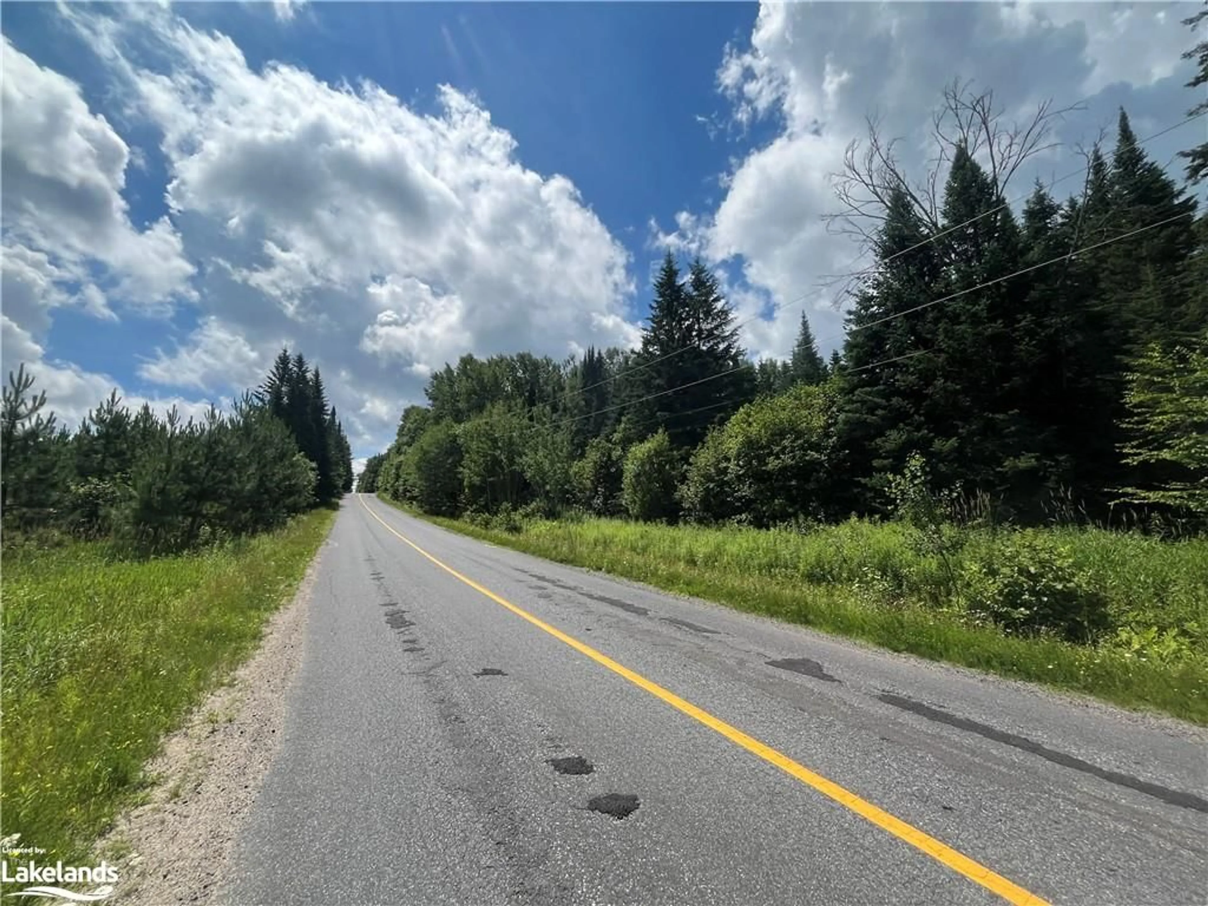 Street view for 614 Hoodstown Rd, Huntsville Ontario P1H 2J2