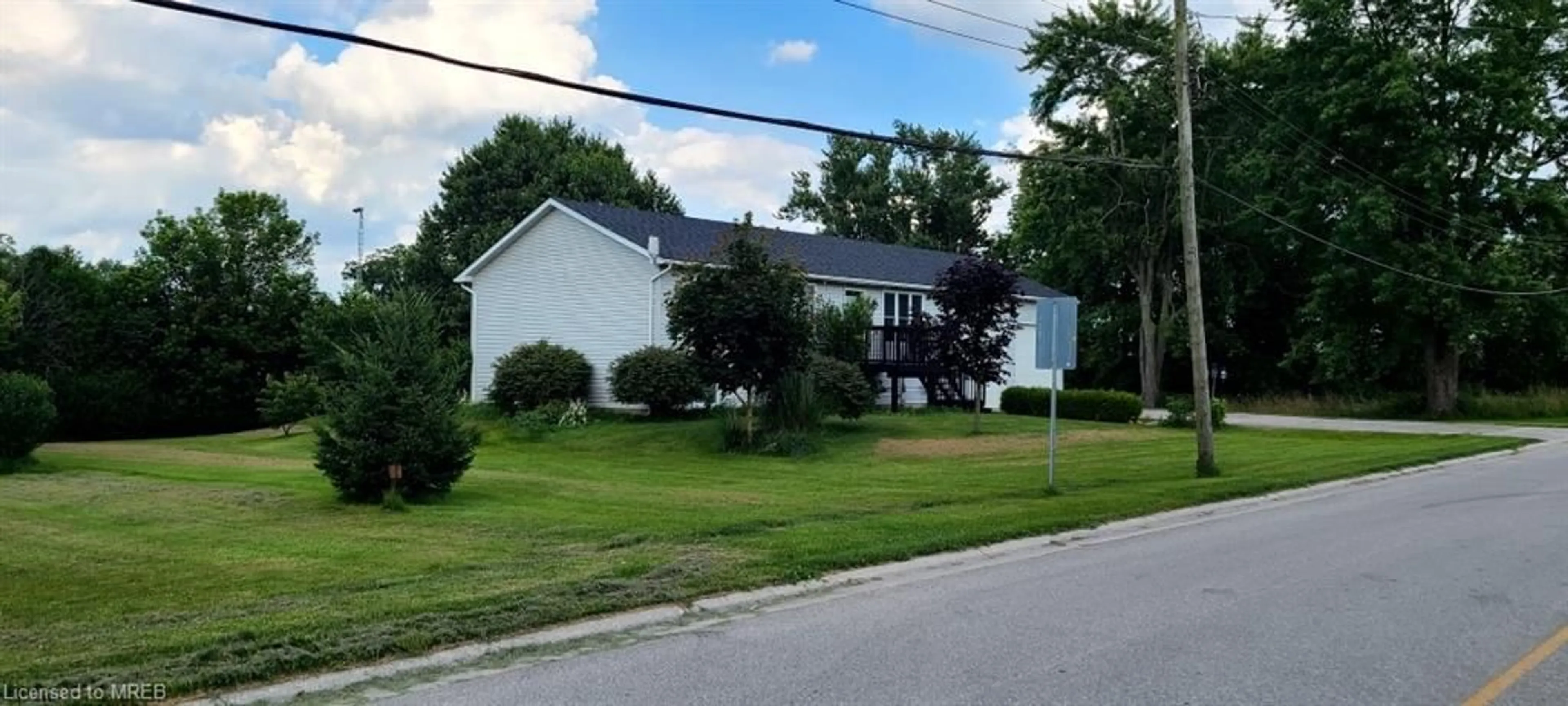 Frontside or backside of a home for 14 Wellington Ave, Appin Ontario N0L 1A0