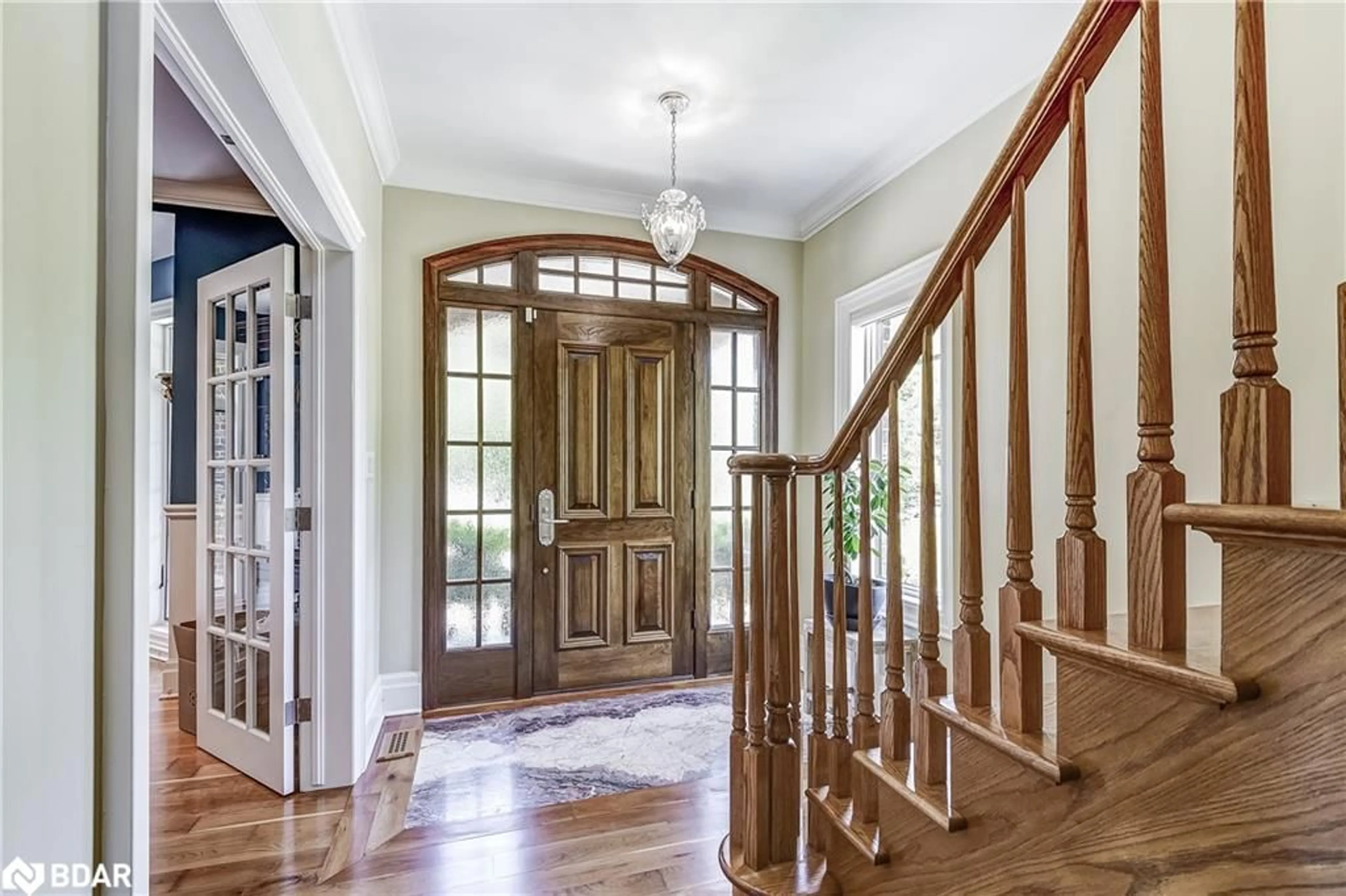 Indoor entryway, wood floors for 380 Nassau St, Niagara-on-the-Lake Ontario L0S 1J0