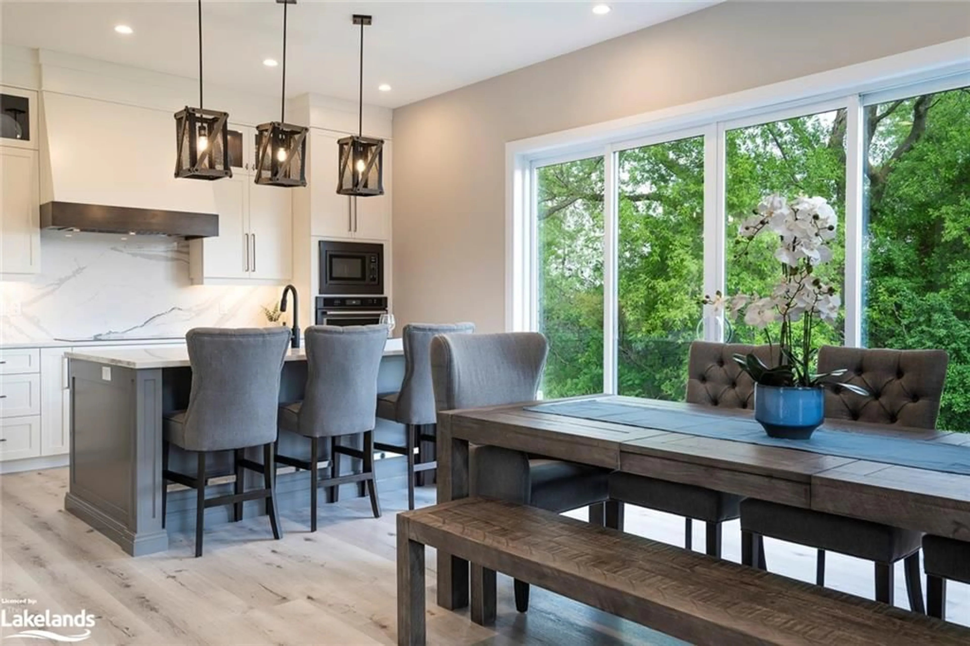 Contemporary kitchen for 66 Kirby Ave, Collingwood Ontario L9Y 3Y8