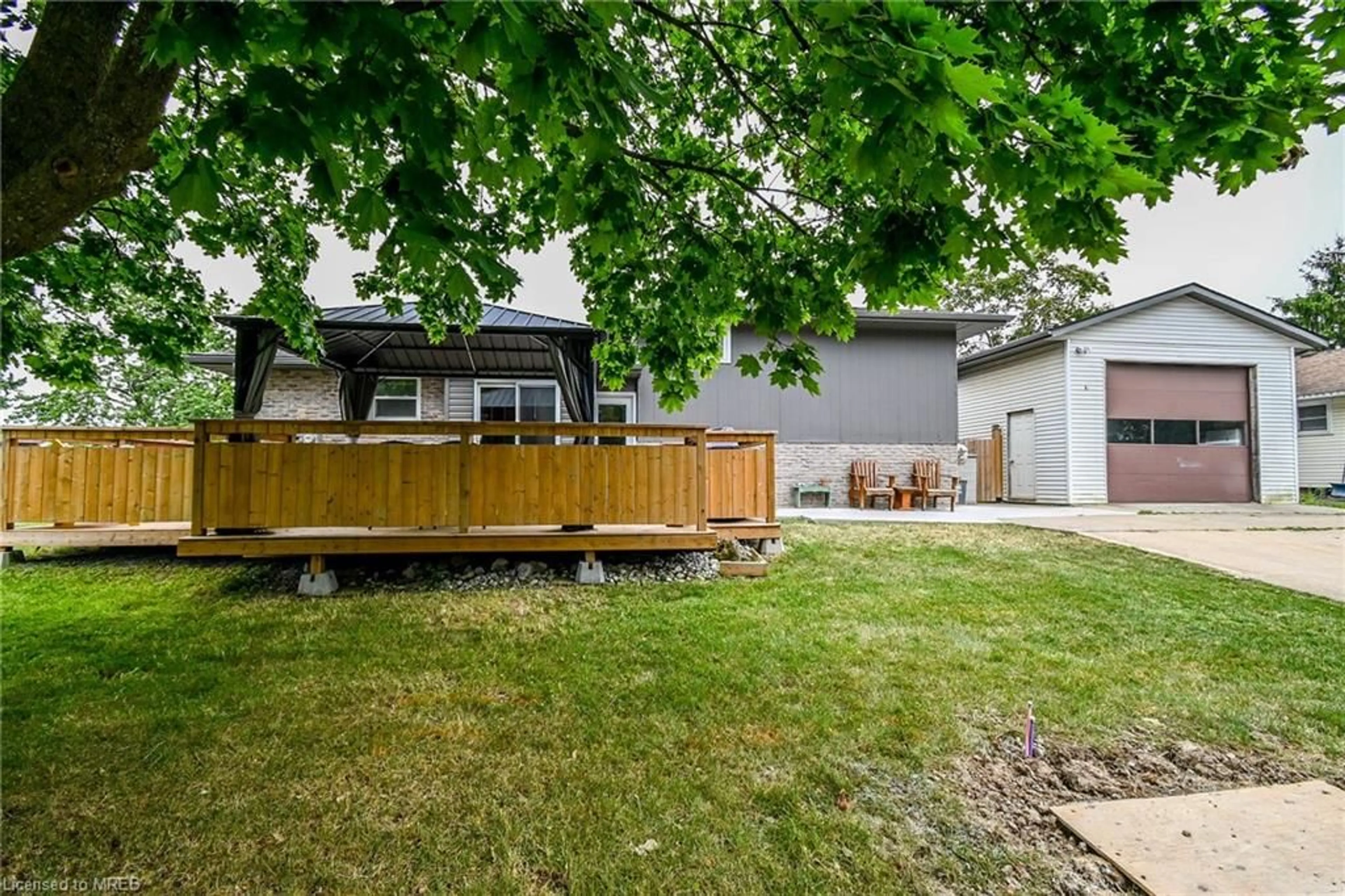 Fenced yard for 6 Commerford St, Thorold Ontario L2V 4P6