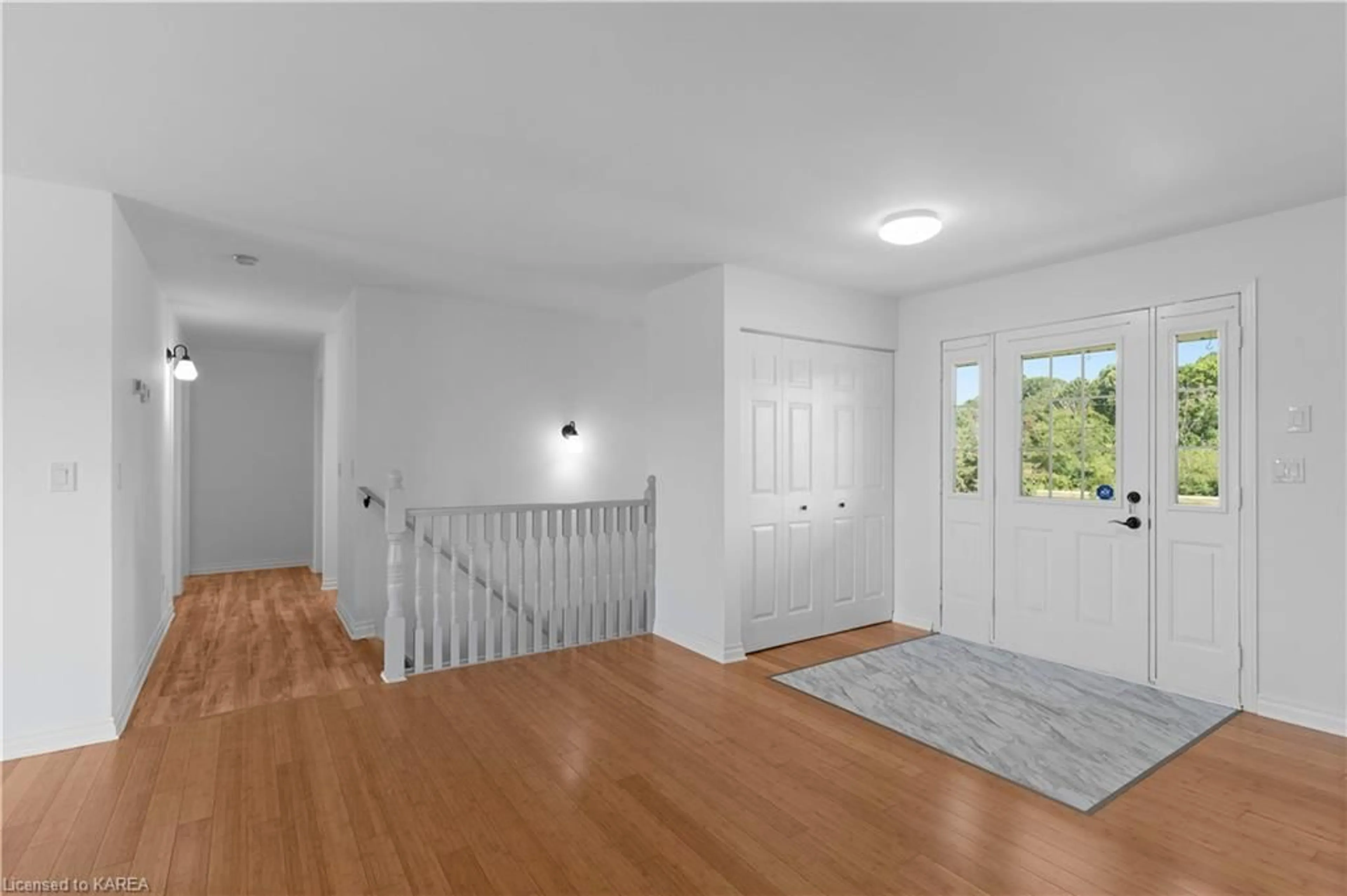 Indoor entryway, wood floors for 523 County Road 2, Gananoque Ontario K7G 2V4