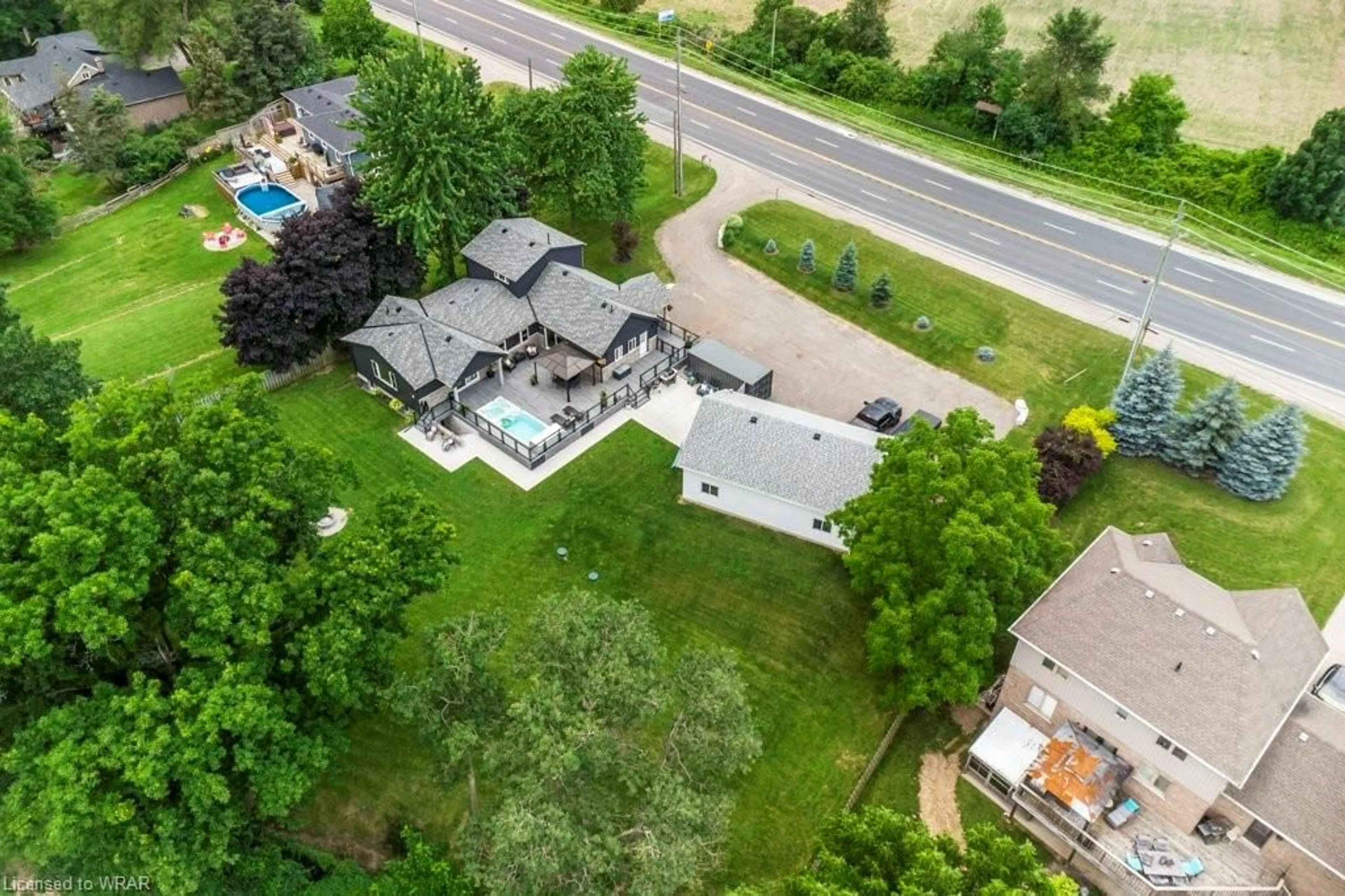 Frontside or backside of a home for 20 Brant Rd, Paris Ontario N3L 3E1