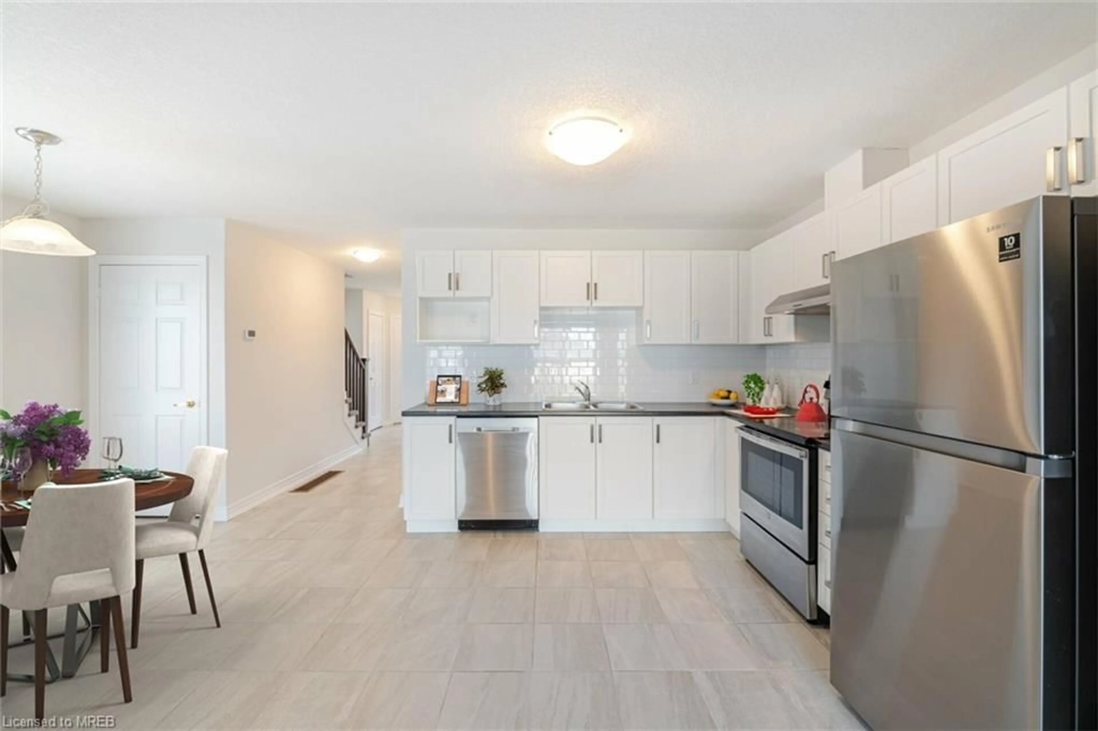 Standard kitchen for 15 Archer Ave, Collingwood Ontario L6Y 3B7