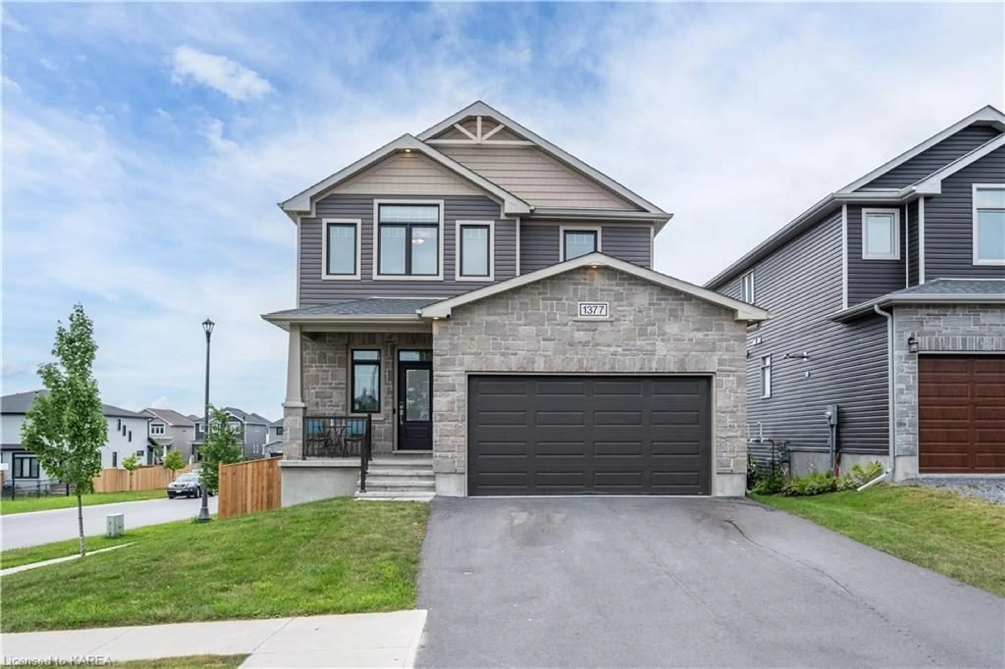 Frontside or backside of a home for 1377 Woodfield Cres, Kingston Ontario K7P 0T4