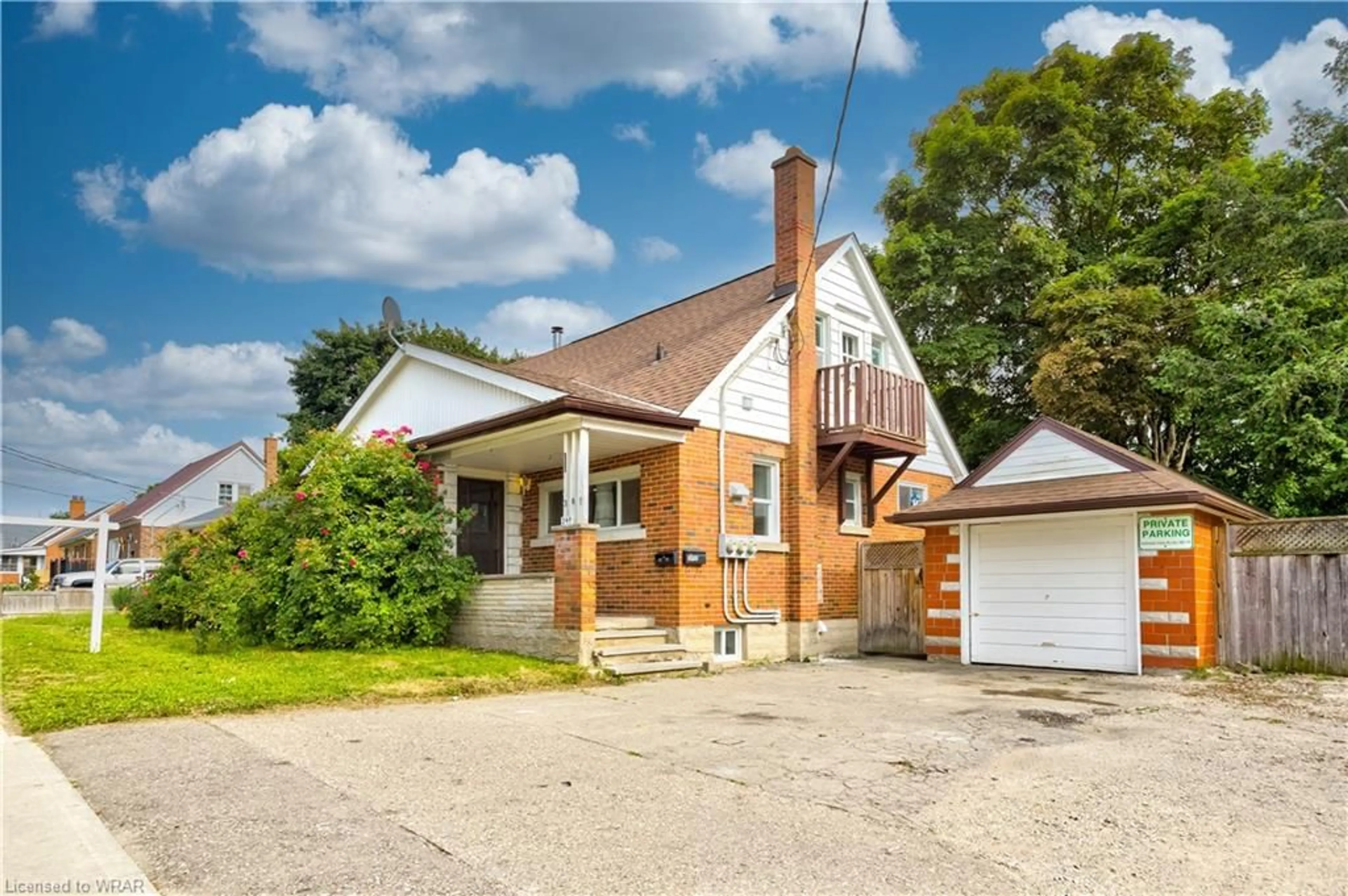 Cottage for 349 Mill St, Kitchener Ontario N2M 3R9