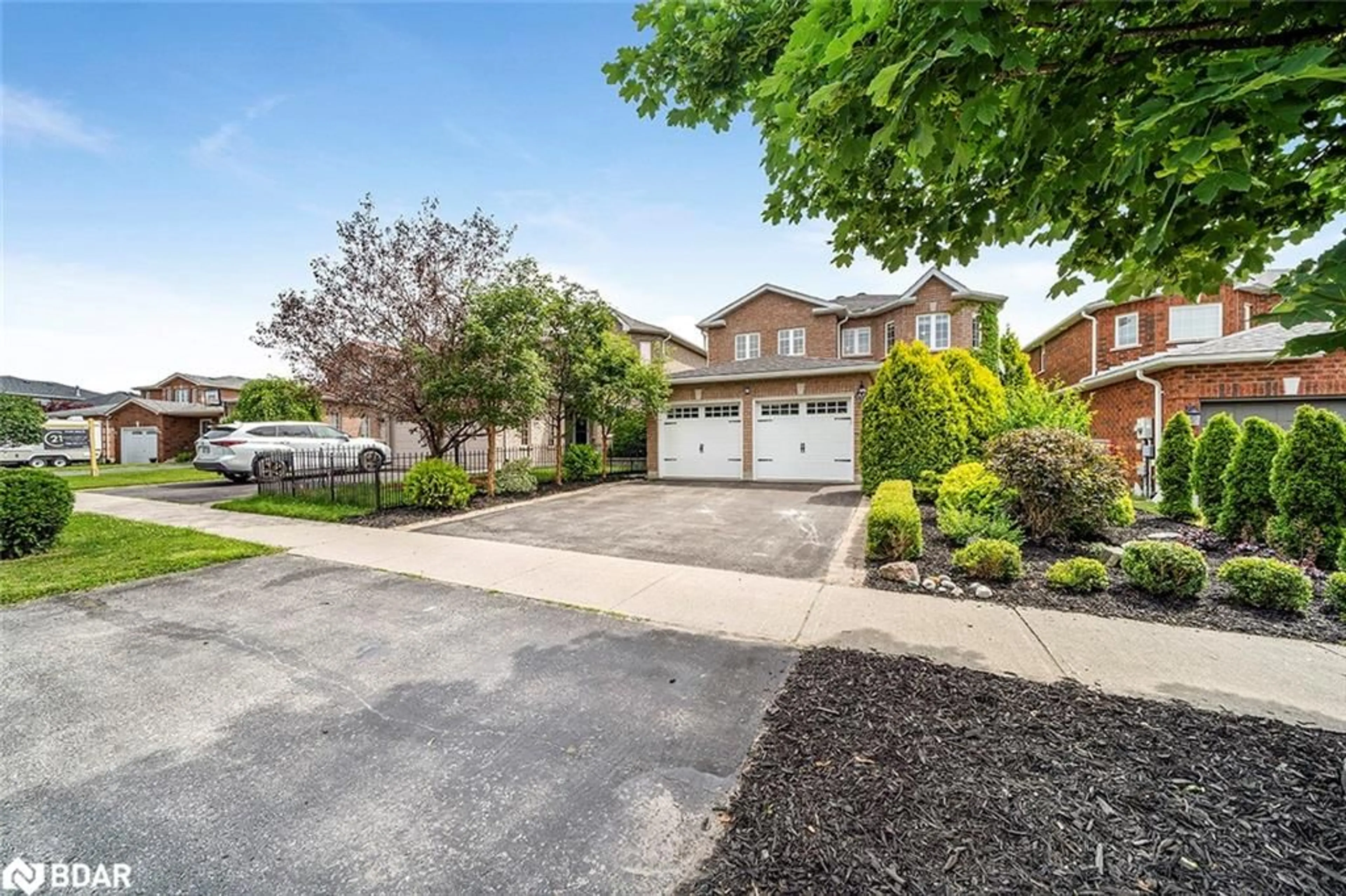 Frontside or backside of a home for 9 Brown Wood Dr, Barrie Ontario L4M 6N4