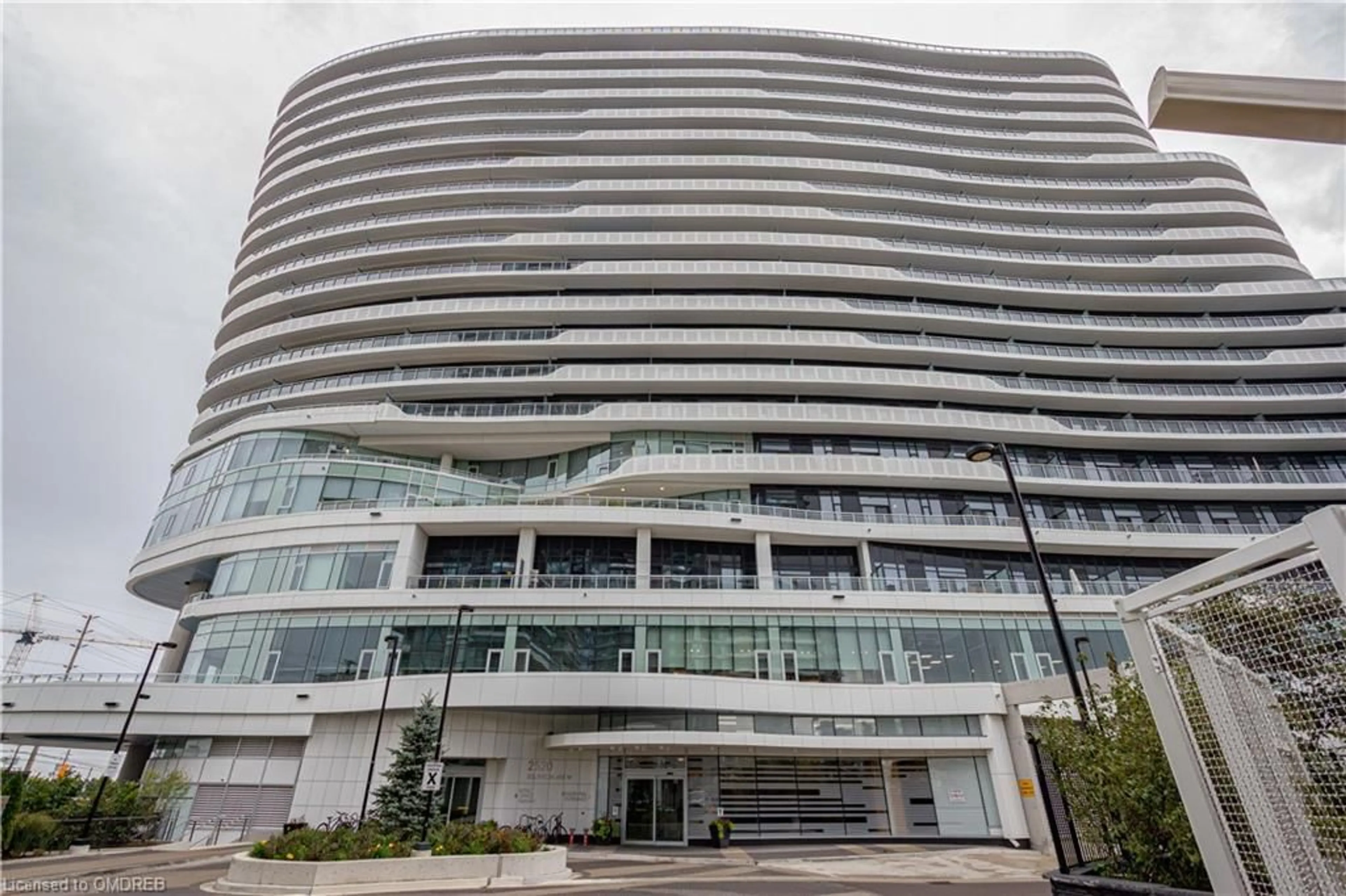 A pic from exterior of the house or condo for 2520 Eglinton Ave #508, Mississauga Ontario L5M 0Y4