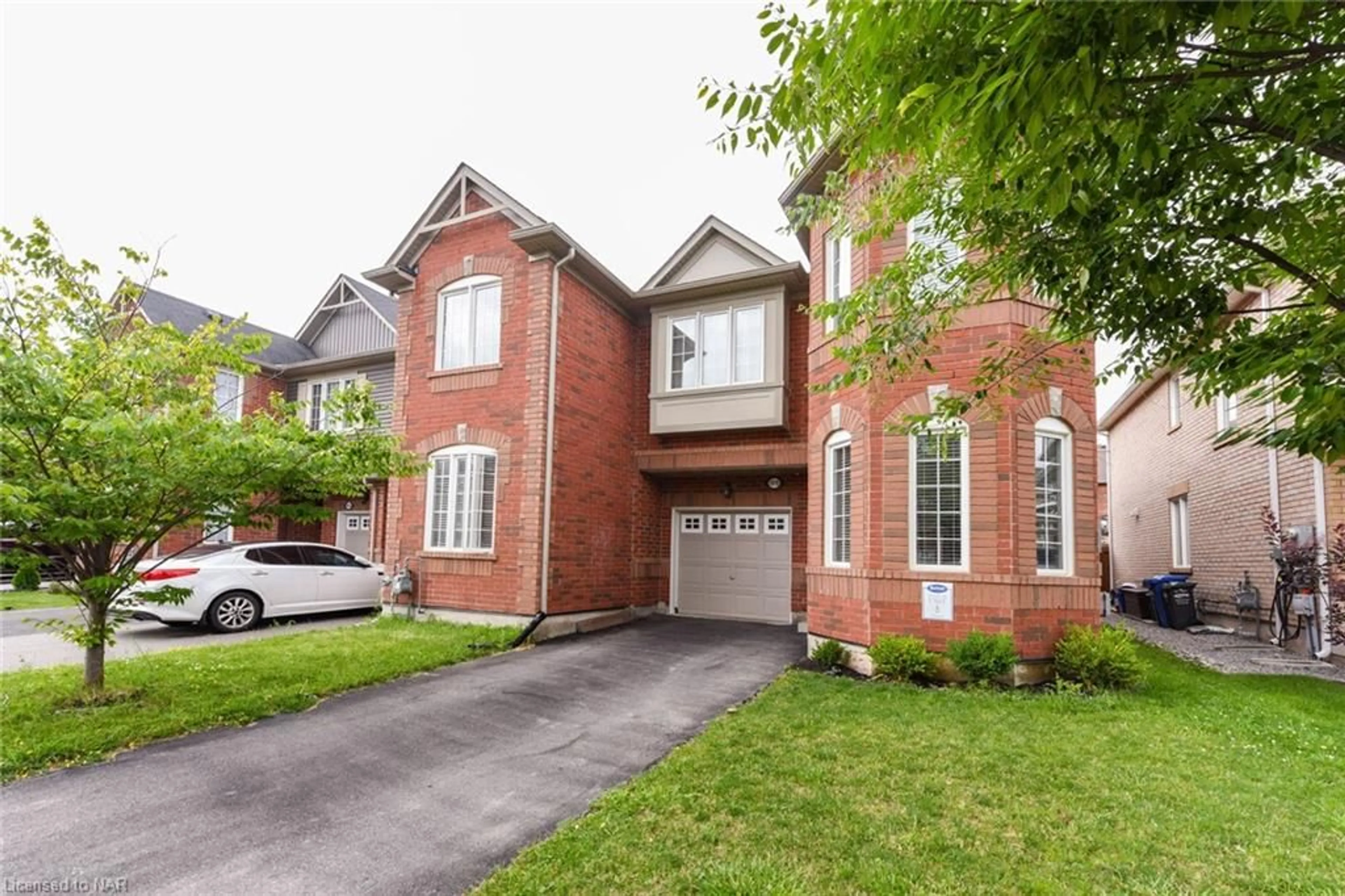 Home with brick exterior material for 1018 Timmer Pl, Milton Ontario L9T 8H3