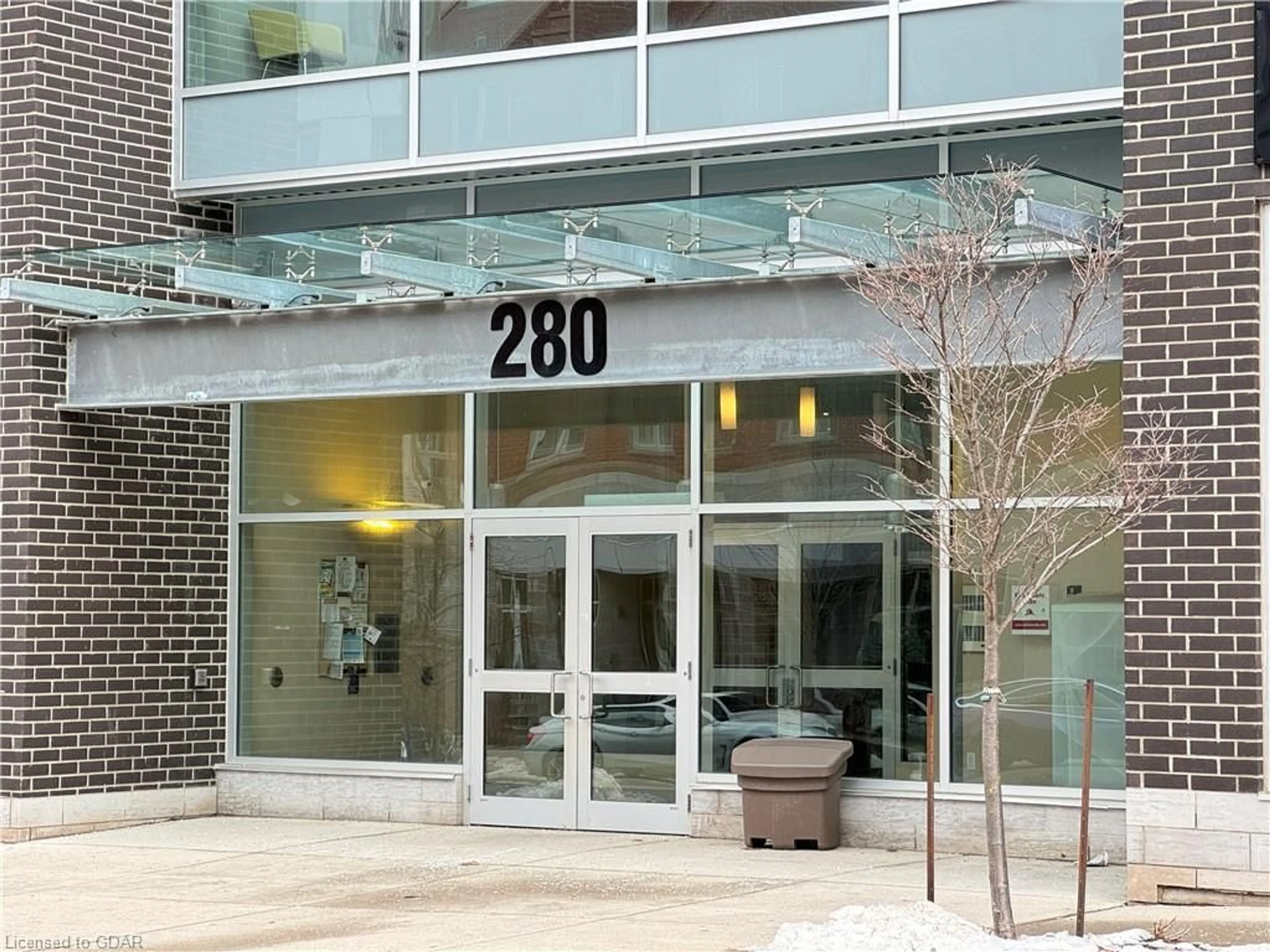 Indoor foyer for 280 Lester St #406, Waterloo Ontario N2L 3W5