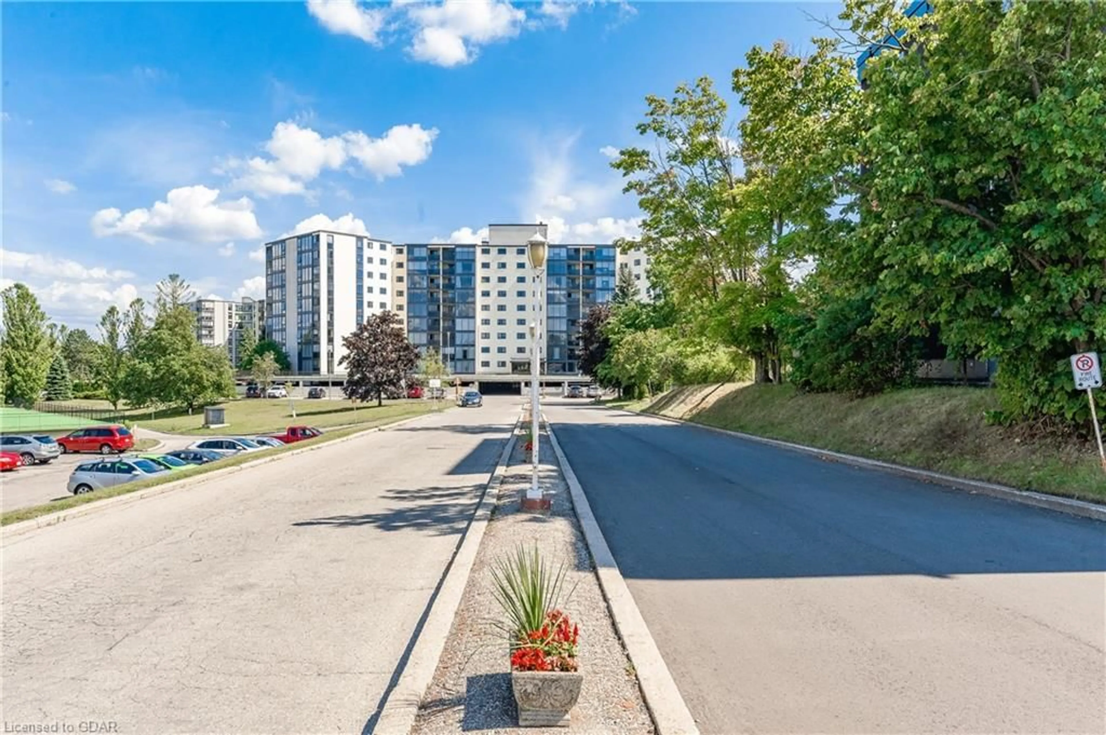 A pic from exterior of the house or condo for 19 Woodlawn Rd #402, Guelph Ontario N1H 7B1
