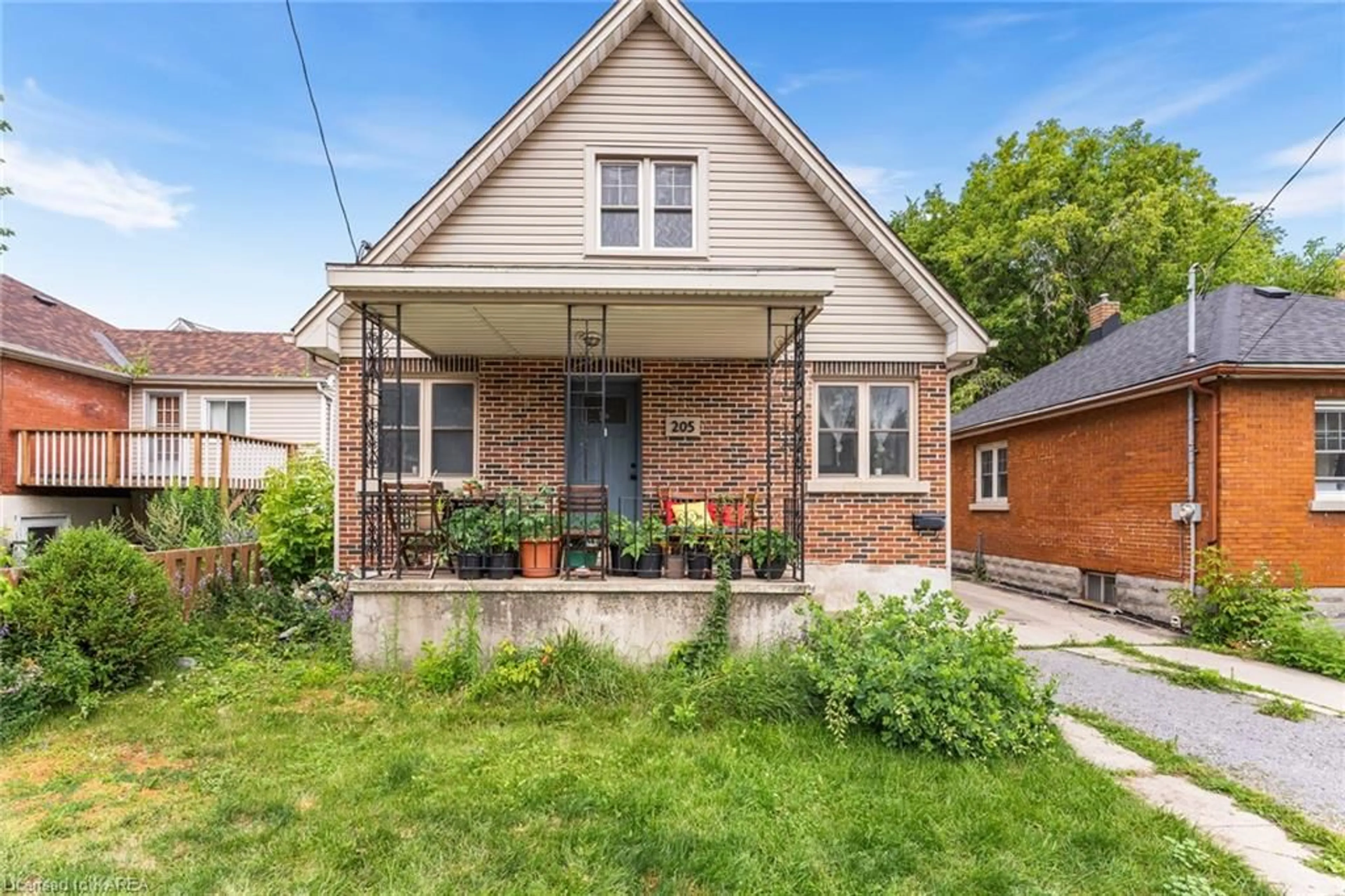 Frontside or backside of a home for 205 Adelaide St, Kingston Ontario K7K 1Y6