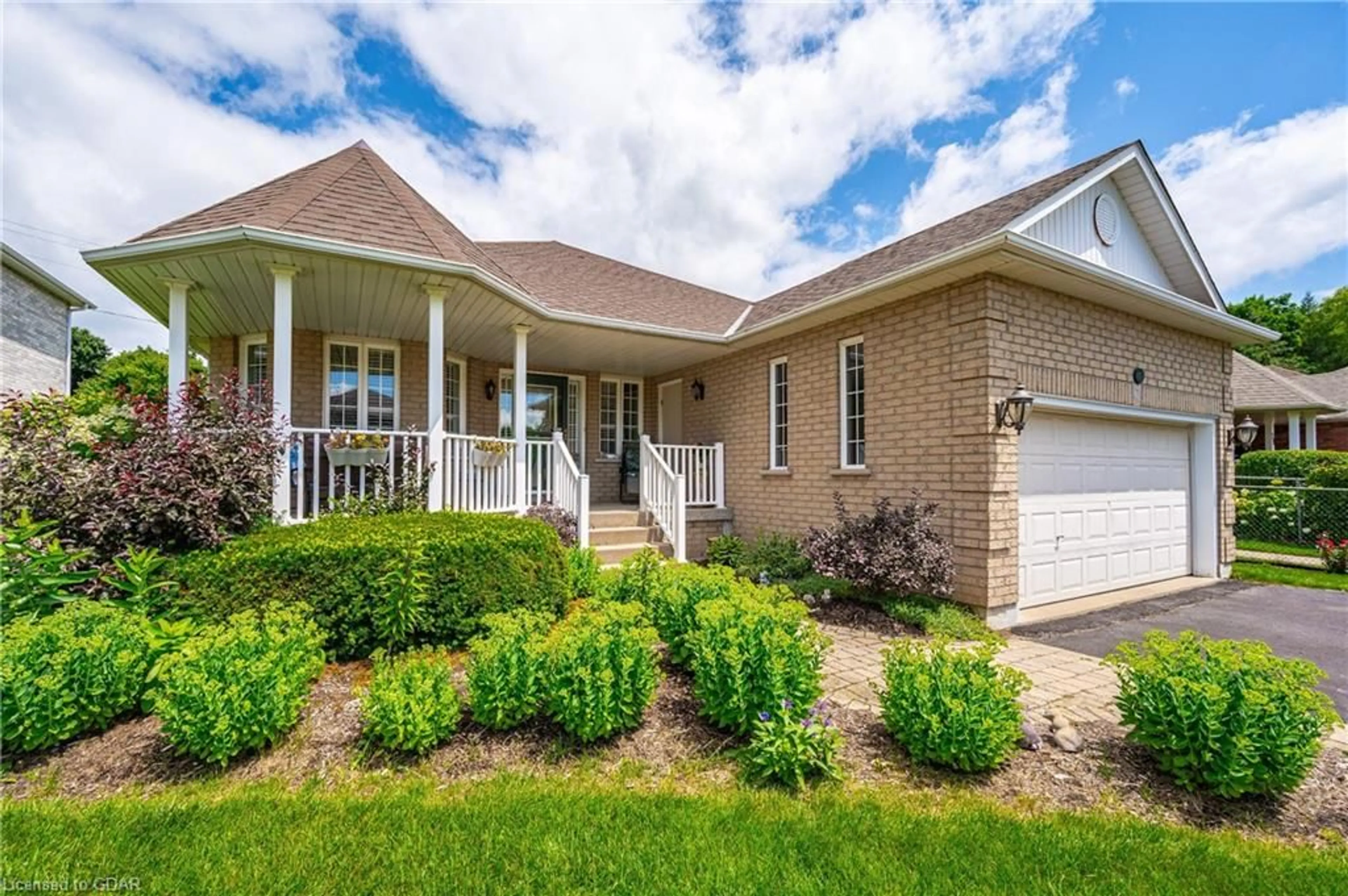 Frontside or backside of a home for 41 Braeside Rd, Fergus Ontario N1M 2V1