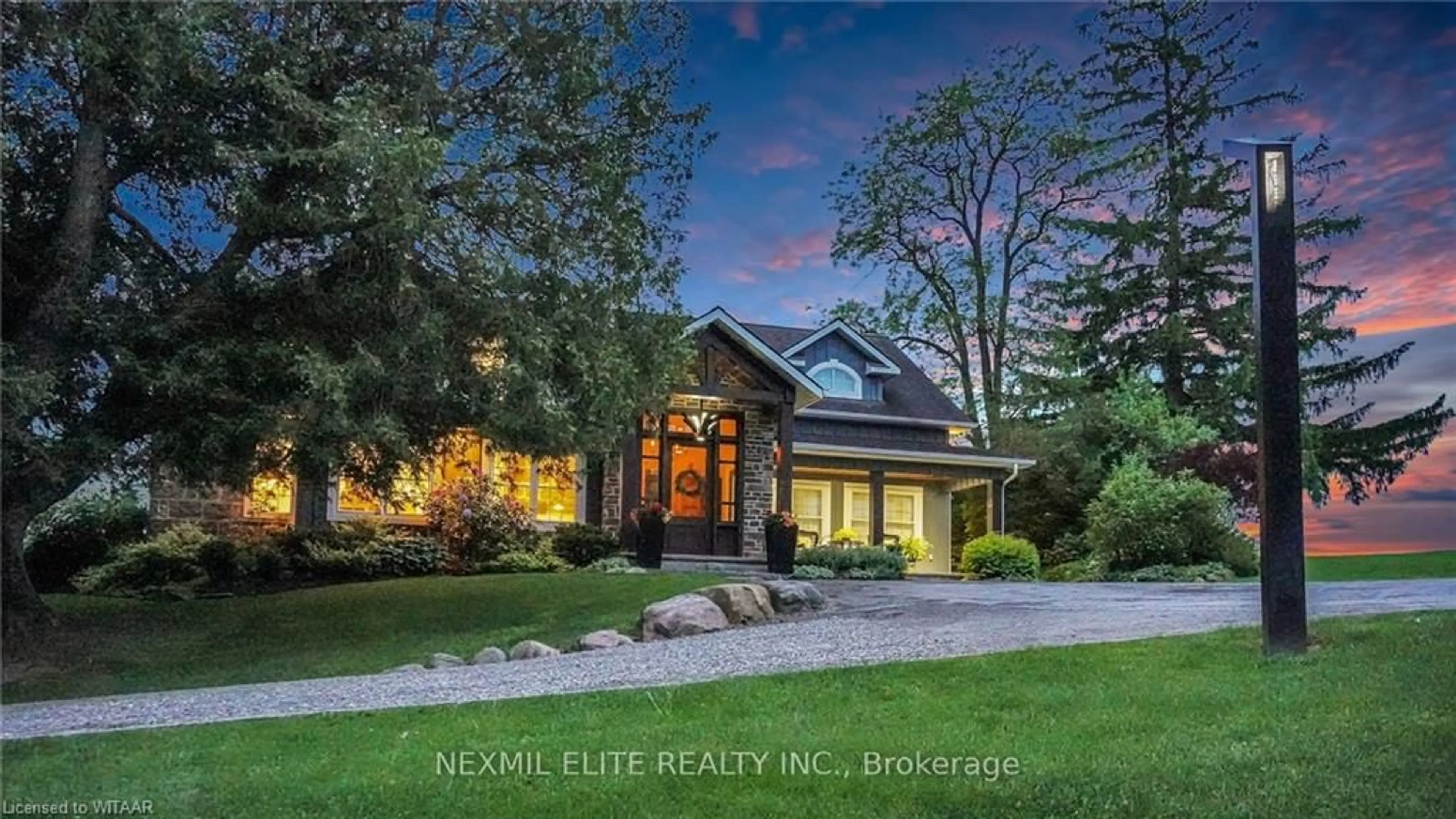 Indoor entryway for 4426 Wilmot Easthope Rd, New Hamburg Ontario N3A 3T2