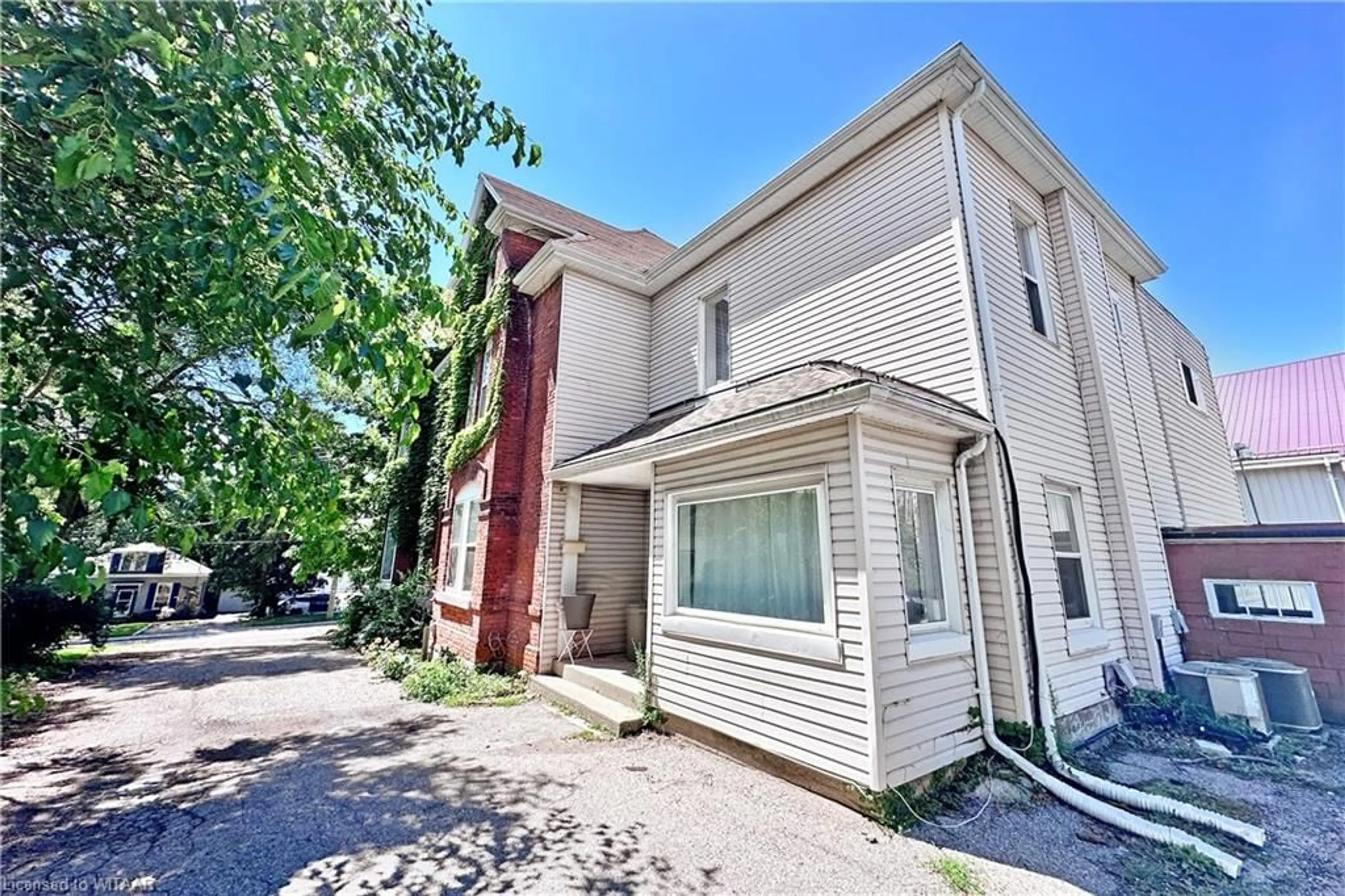 A pic from exterior of the house or condo, the street view for 42 Delatre St, Woodstock Ontario N4S 6B5