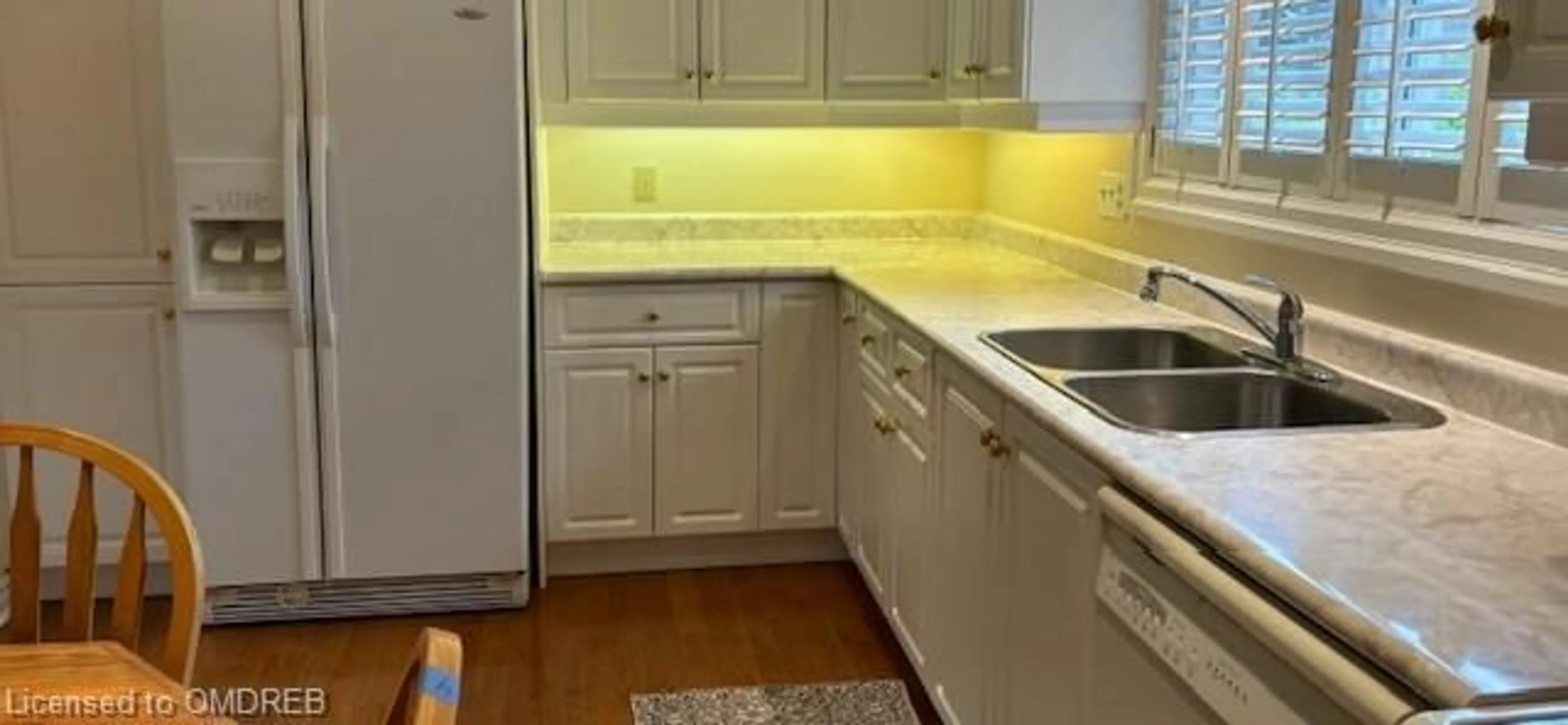 Kitchen for 1236 Grange Rd, Oakville Ontario L6H 1P7