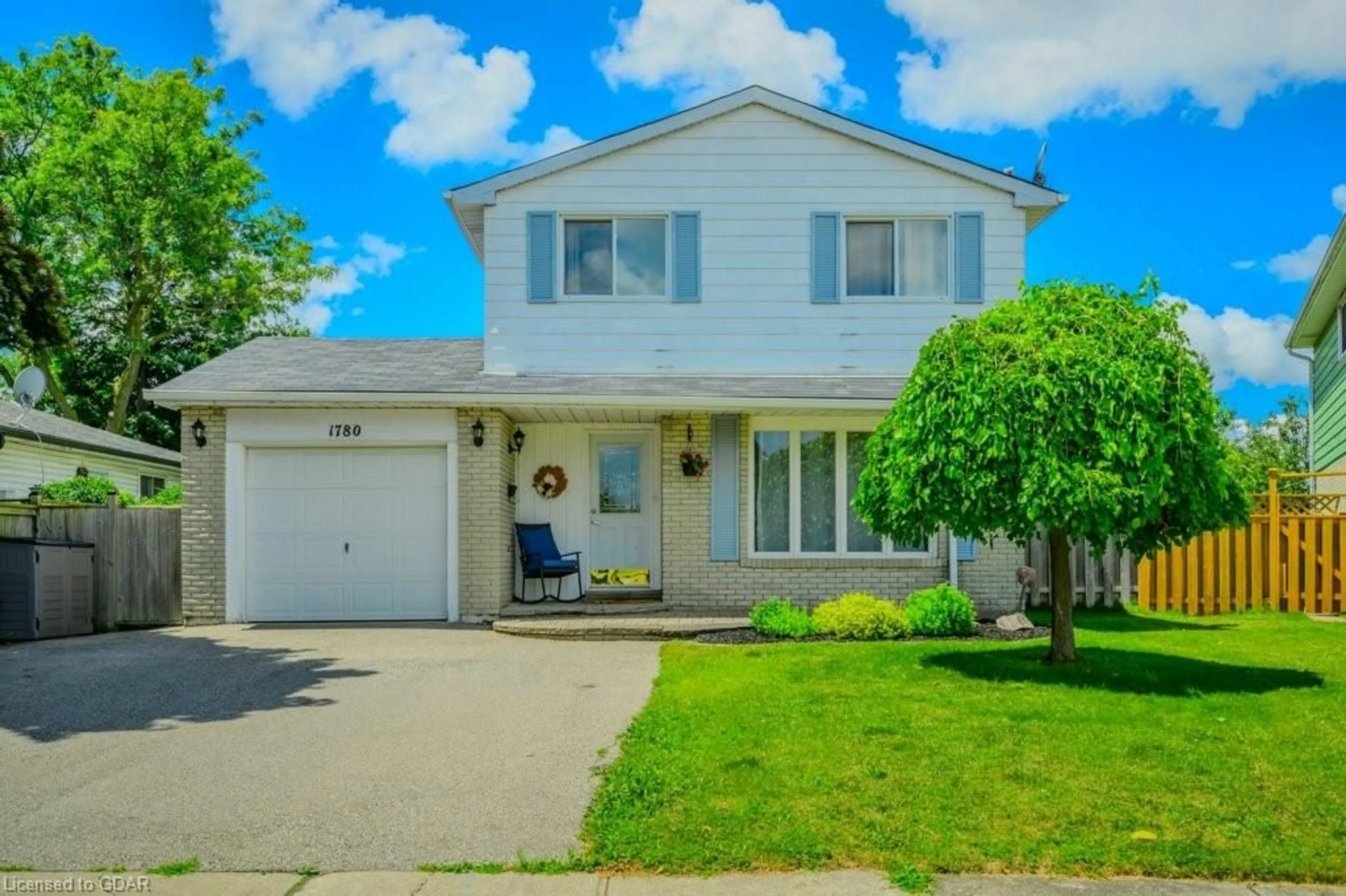 Frontside or backside of a home for 1780 Briarwood Dr, Cambridge Ontario N3H 5A7