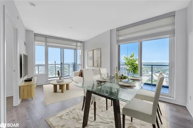 36 Park Lawn Road Rd #3205, Toronto 5