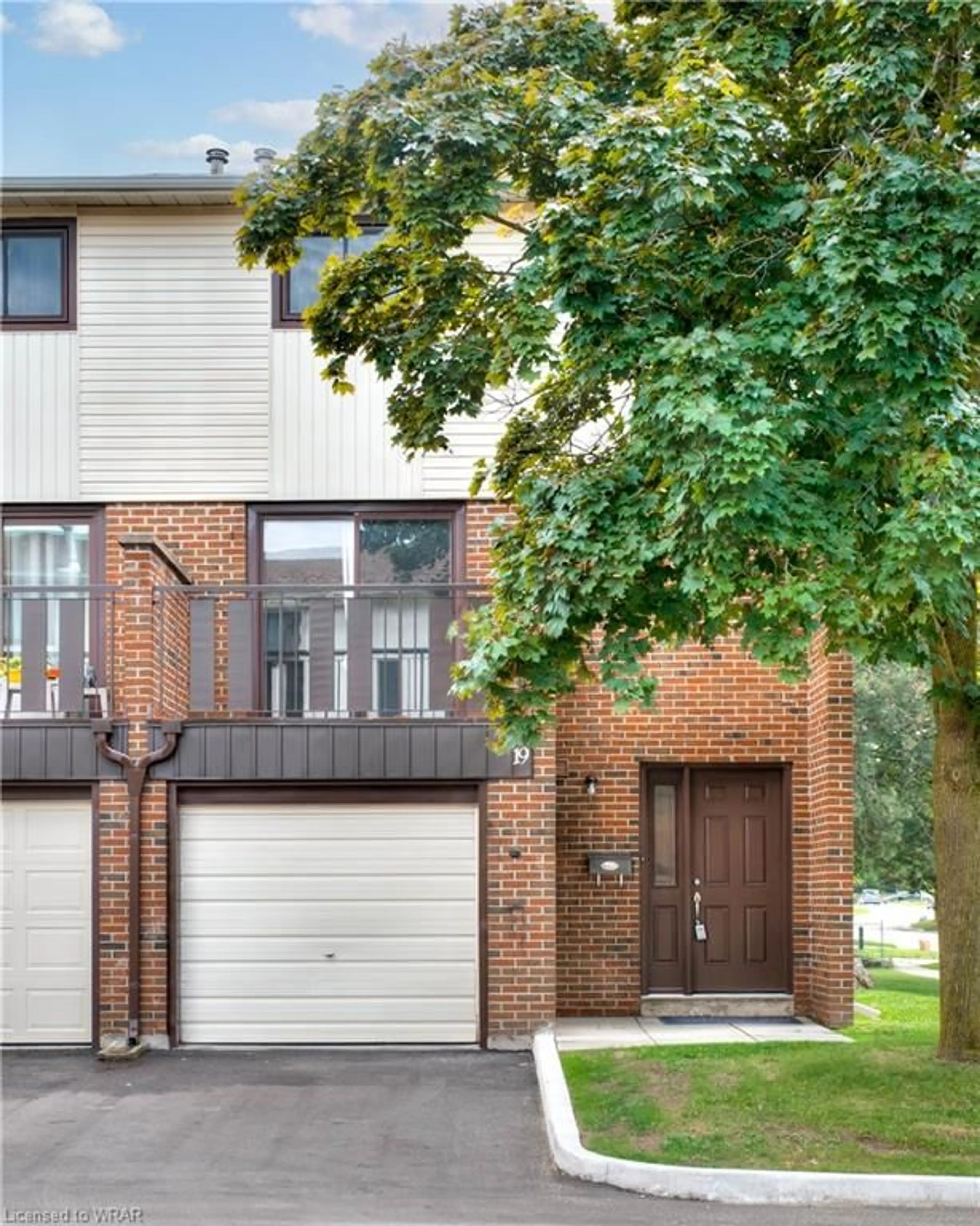 A pic from exterior of the house or condo for 190 Grulke St #19, Kitchener Ontario N2A 1T1