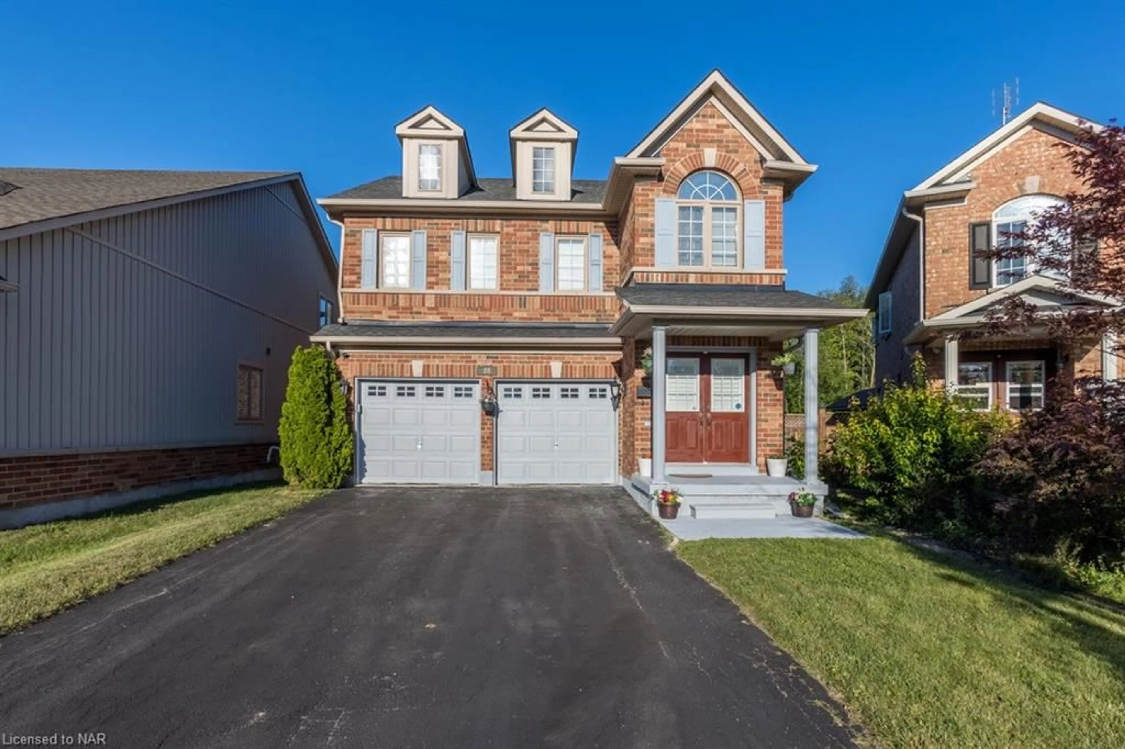 Frontside or backside of a home for 89 Wilfrid Laurier Cres, St. Catharines Ontario L2P 0A2