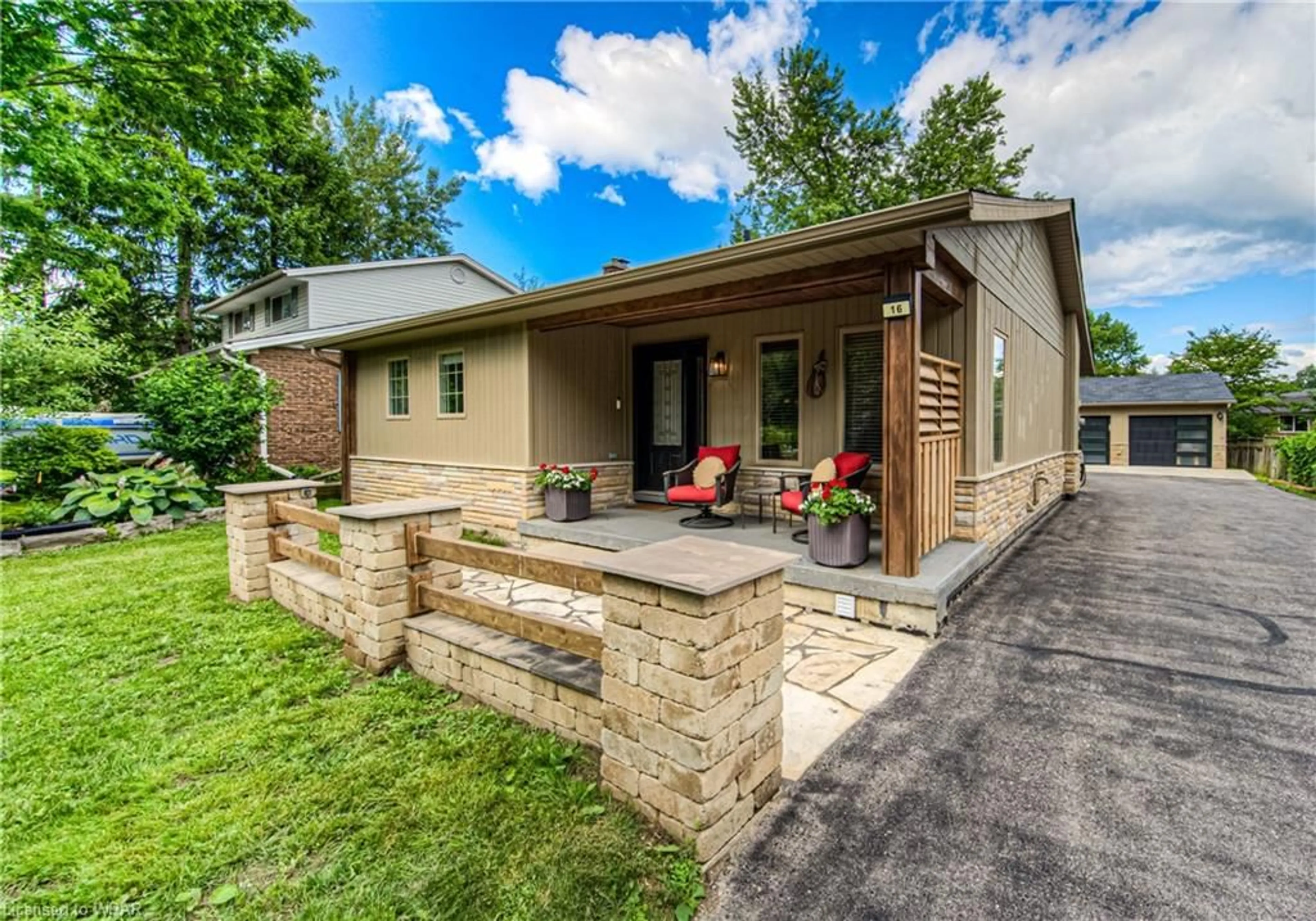 Frontside or backside of a home for 16 Knell Dr, Kitchener Ontario N2M 2Z3