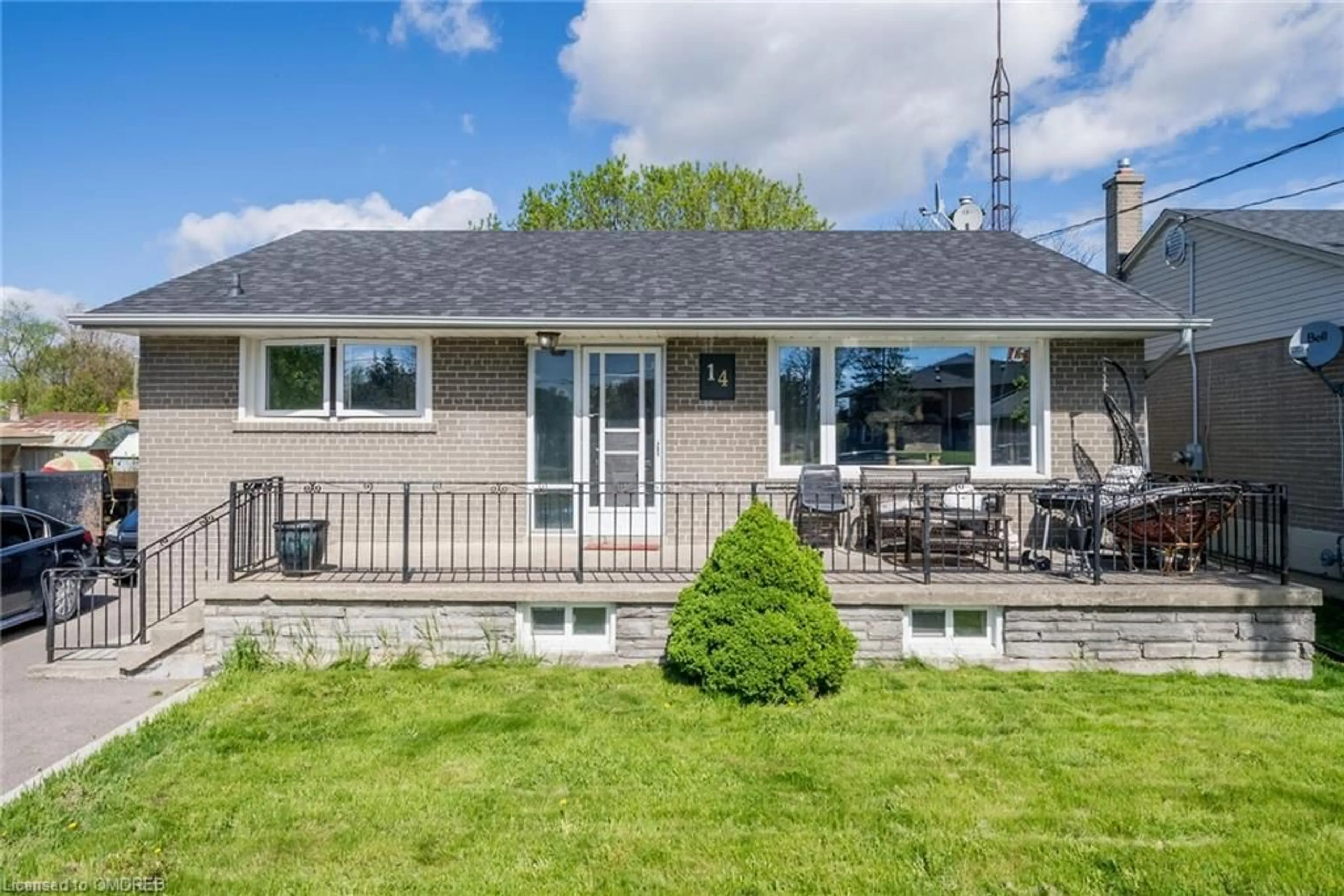 Frontside or backside of a home for 14 Sargent Rd, Georgetown Ontario L7G 1K7