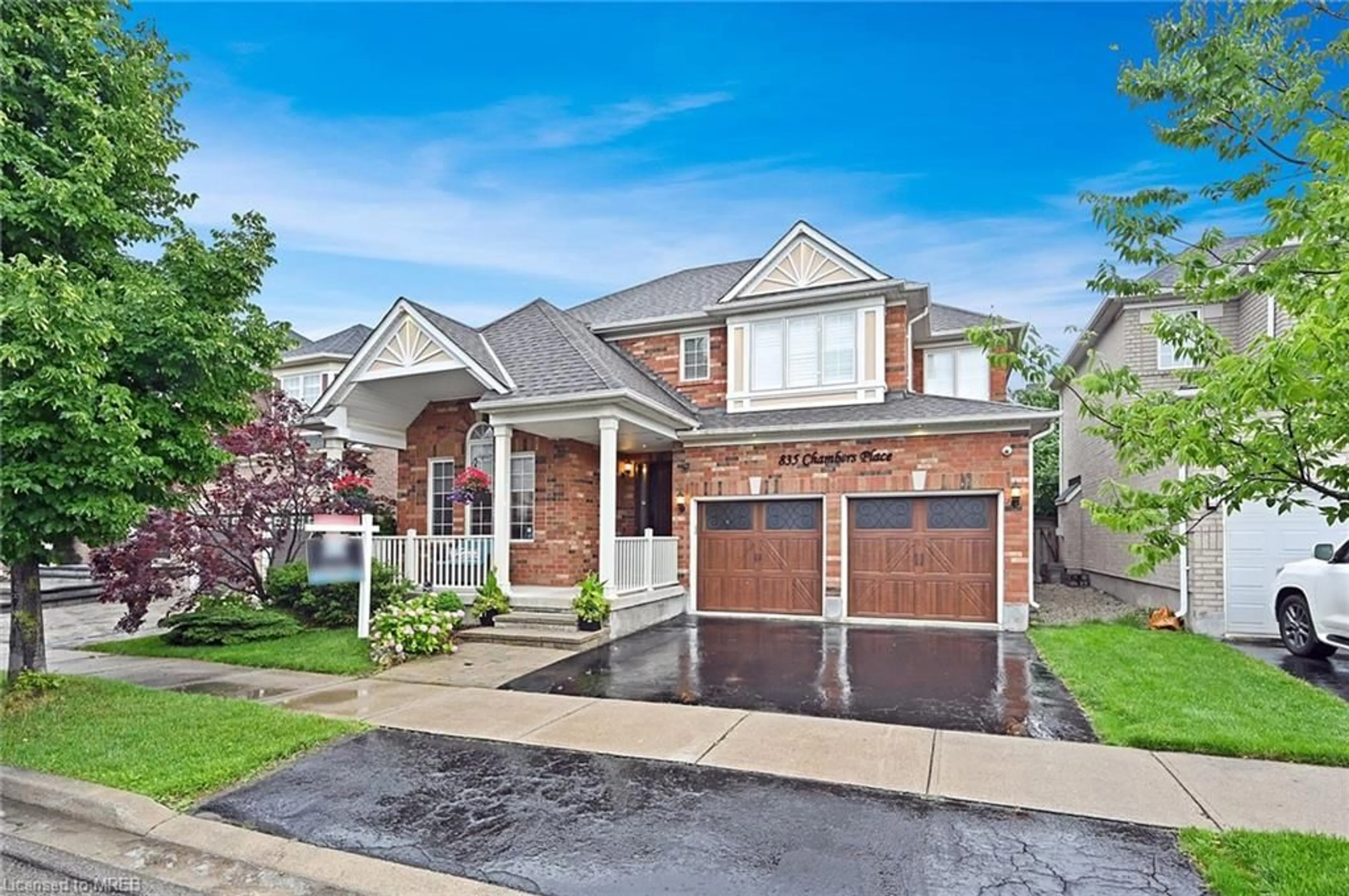 Frontside or backside of a home for 835 Chambers Pl, Milton Ontario L9T 6A5