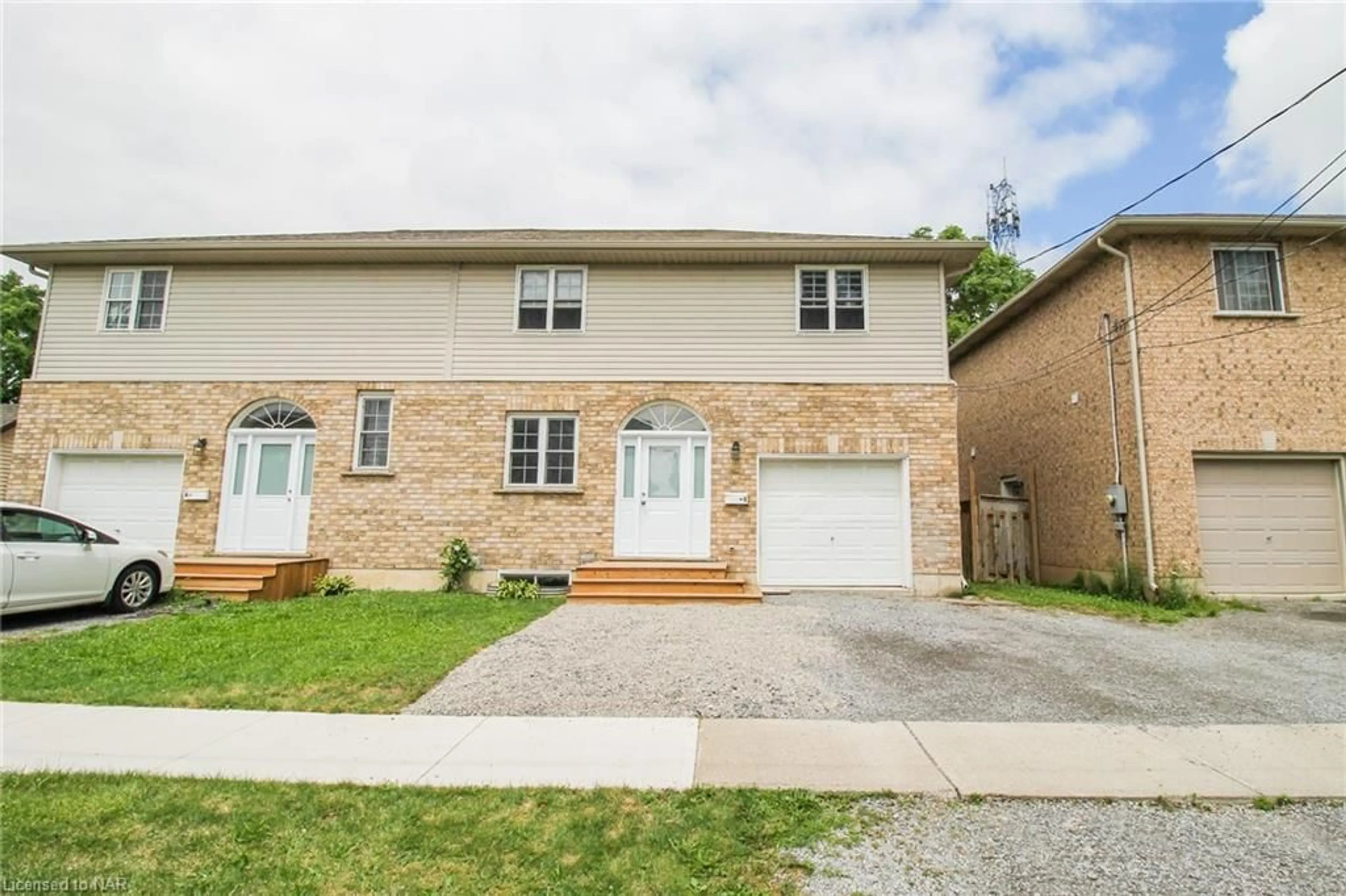 A pic from exterior of the house or condo for 27B Walnut St, St. Catharines Ontario L2T 1H6
